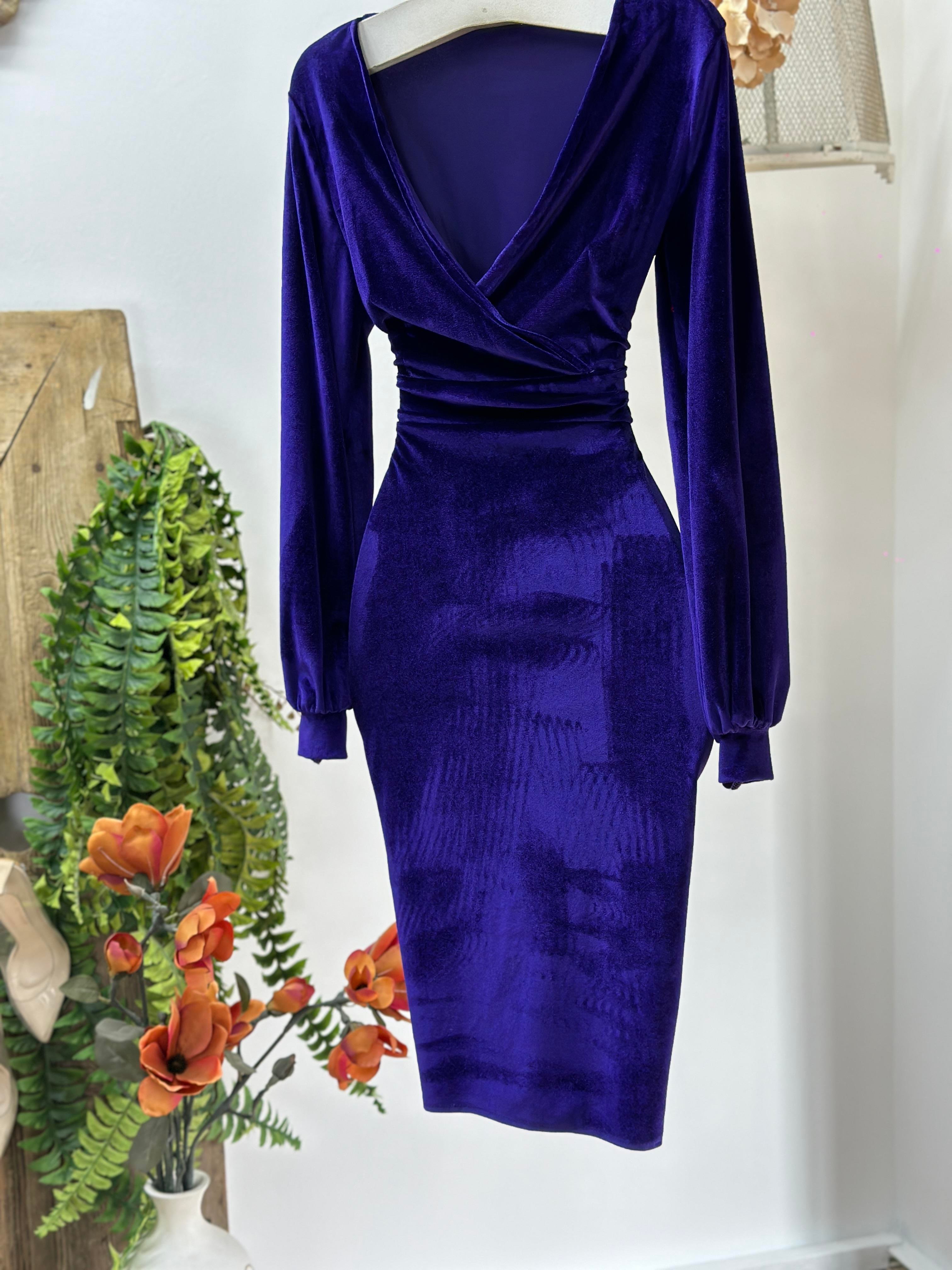  Kadife Kumaş Kruvaze Yaka Balon Kol Kalem Elbisemiz Mor