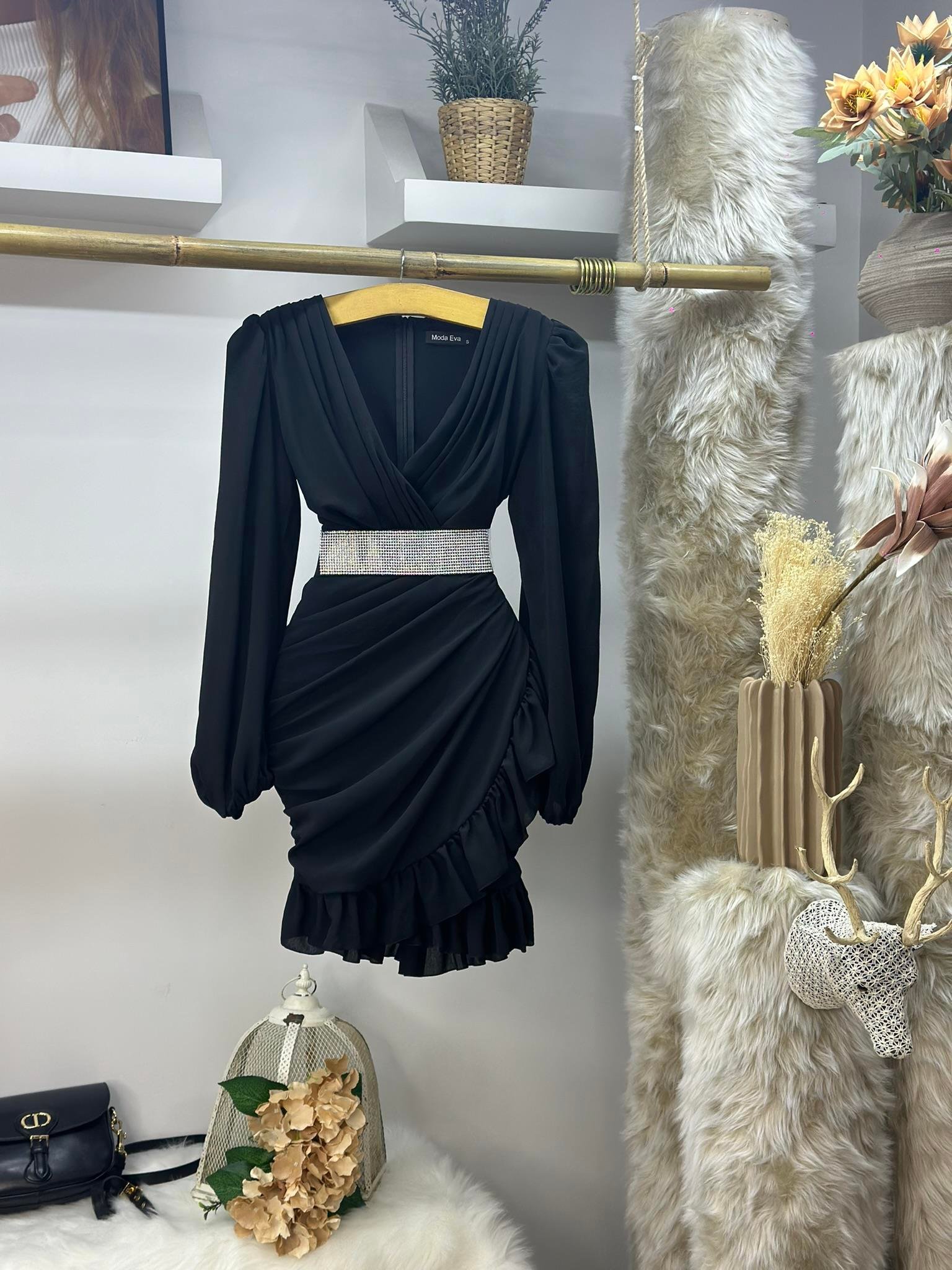  Kruvaze Yaka Zarf Etekli Balon Kol Drapeli Tasarım Elbisemiz