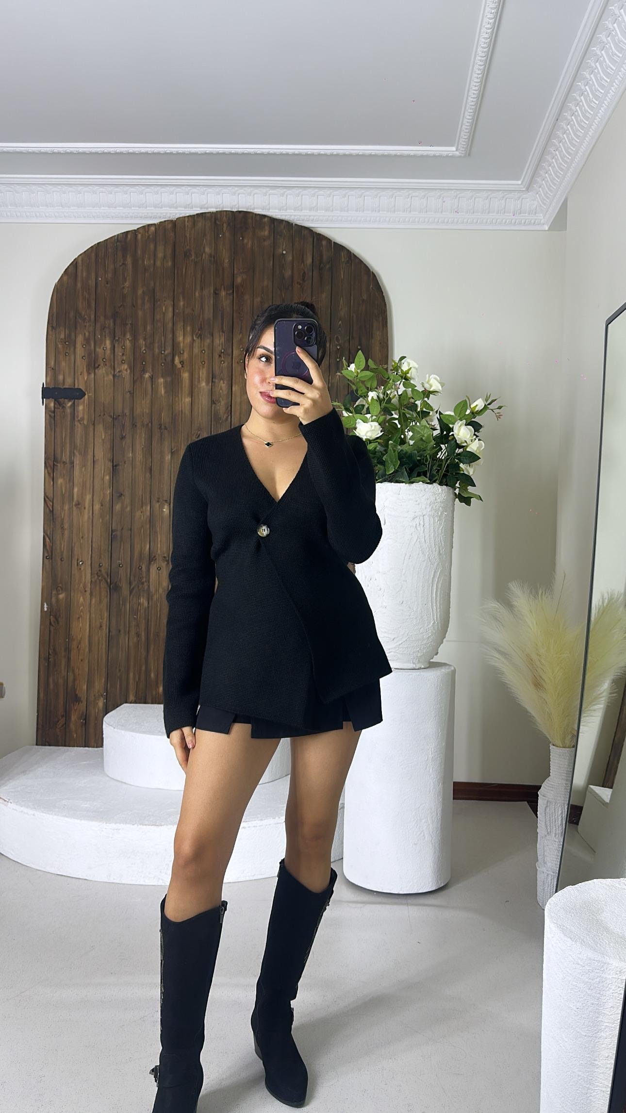  Tek Düğme Detaylı Triko Siyah Hırka