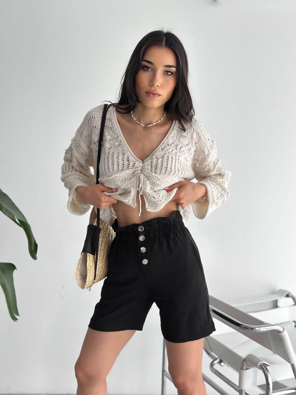 Aerobin Kumaş Düğmeli Şehir Boy Şort 