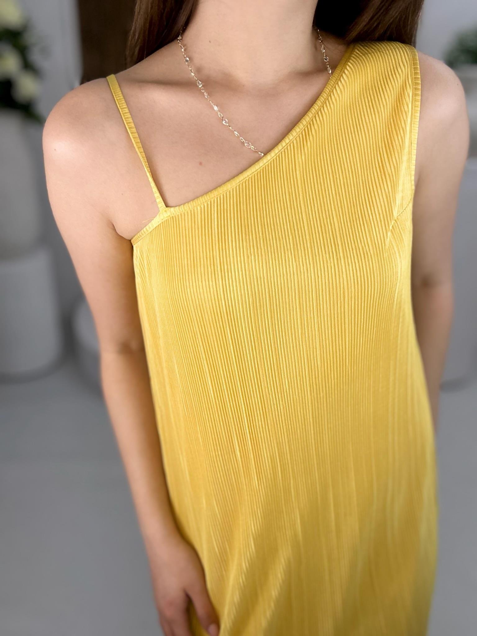 Akordiyon Kumaş Tek Omuz Askılı Elbise Sarı