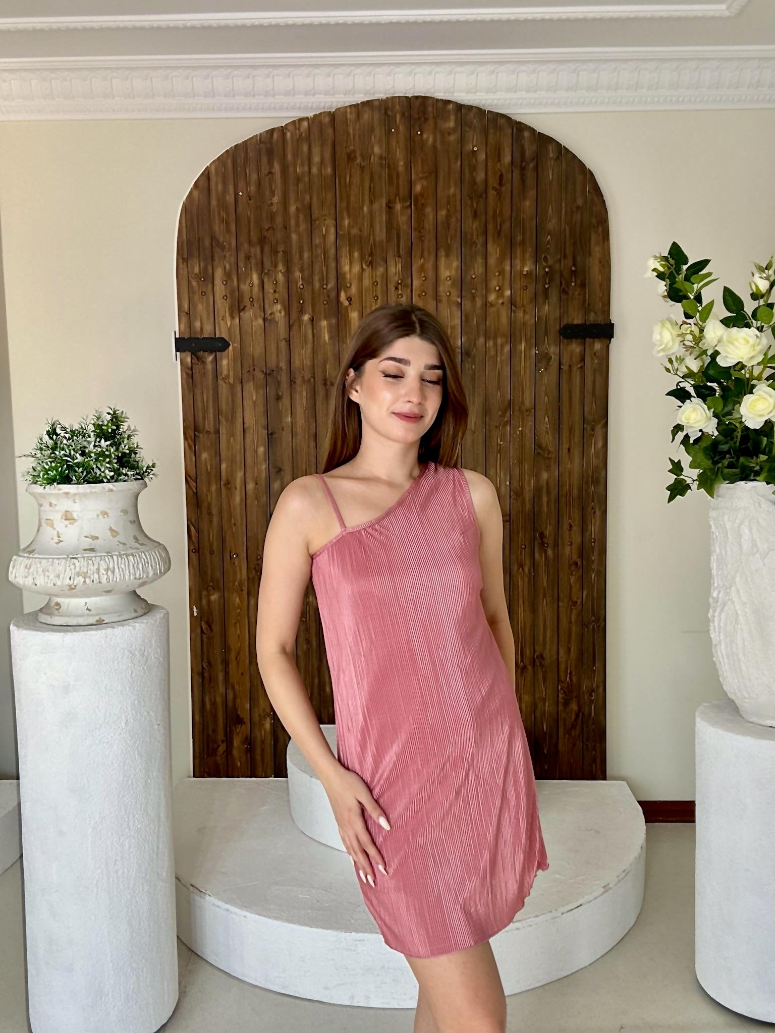 Akordiyon Kumaş Tek Omuz Askılı Elbise Gül Kurusu