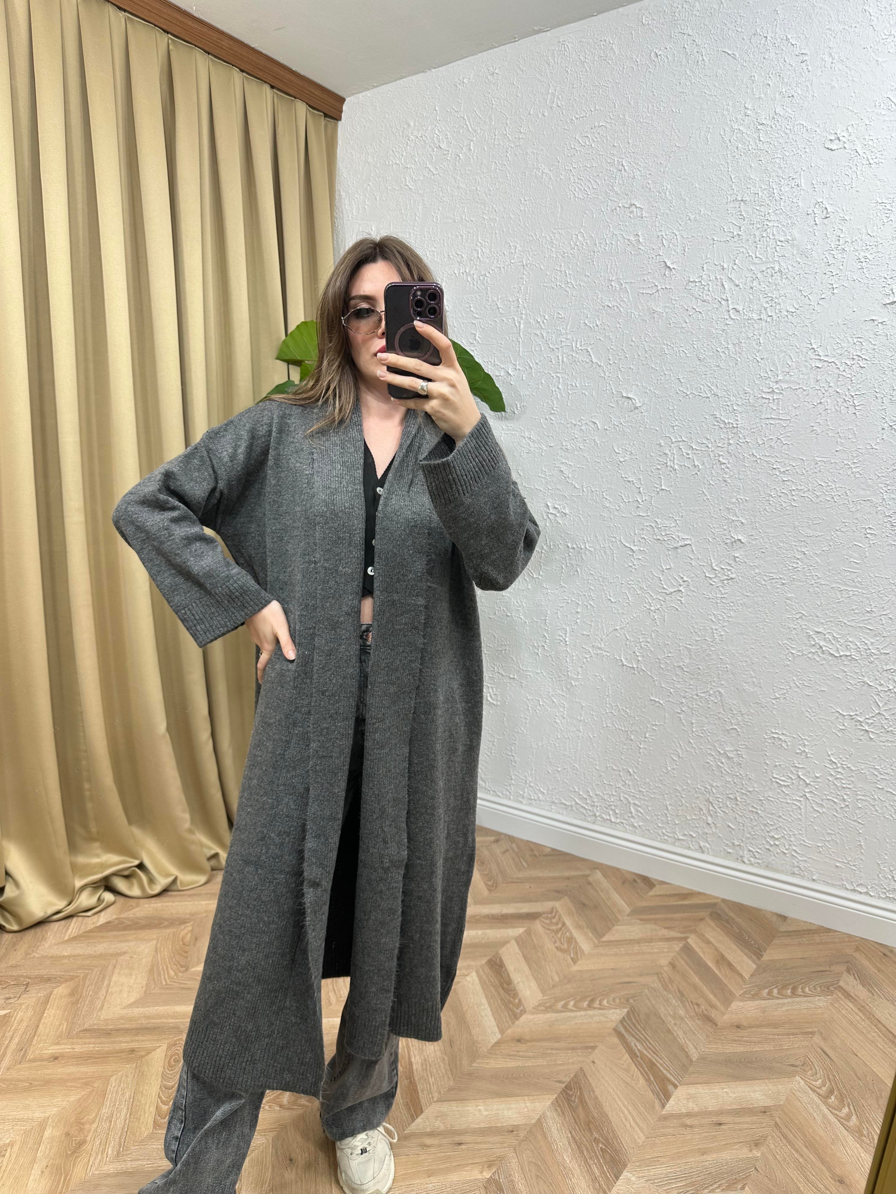 Antrasit Rahat Kesim Uzun Hırka