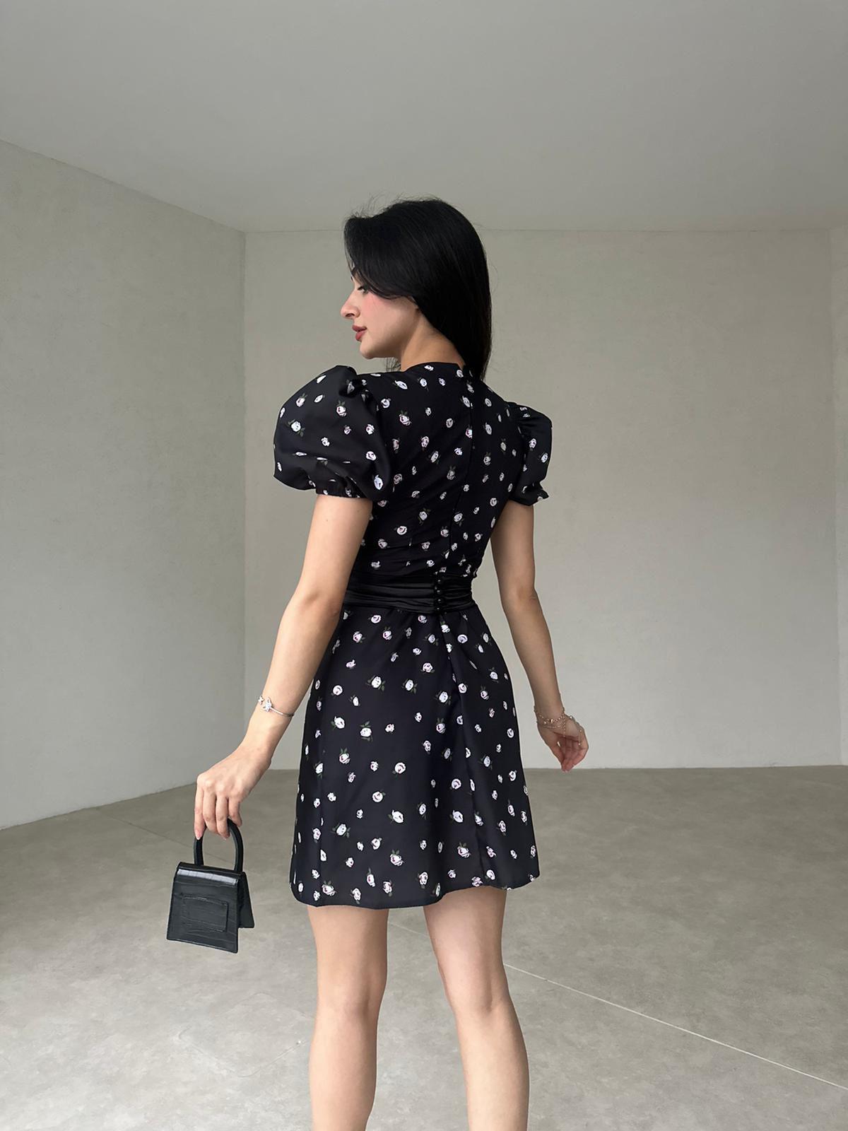 Atlas Kumaş Balon Kol Beyaz Desenli Kemer Detay Tasarım Elbise