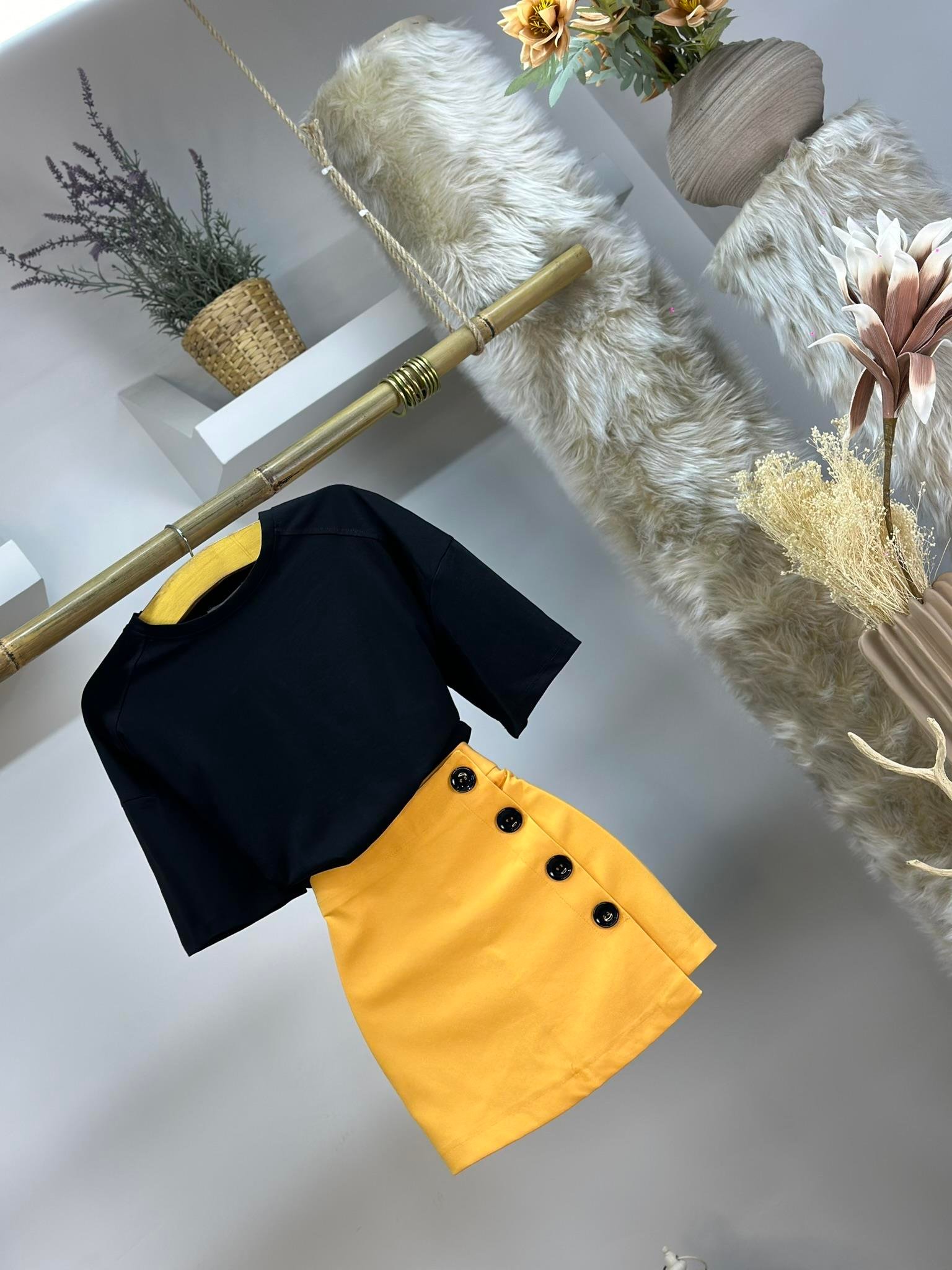 Atlas Kumaş Düğme Detay Şort Etek 