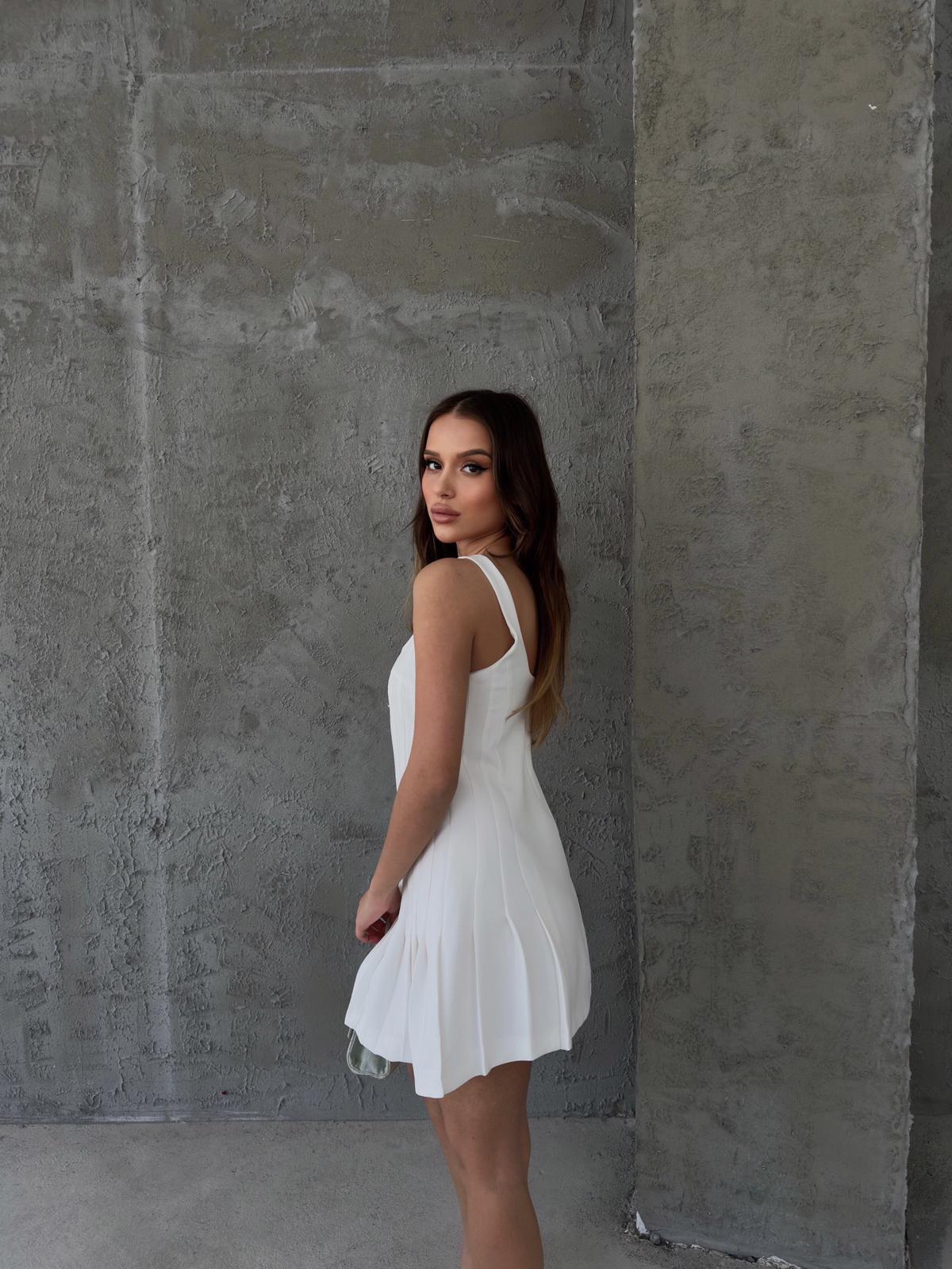 Atlas Kumaş Kare Yaka Pileli Rahat Kesim Elbise