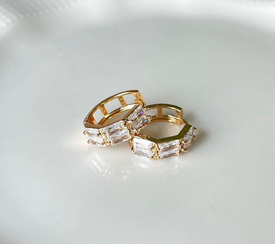 Baget Zirkon Taşlı Altın Kaplama Halka  Çelik Küpe