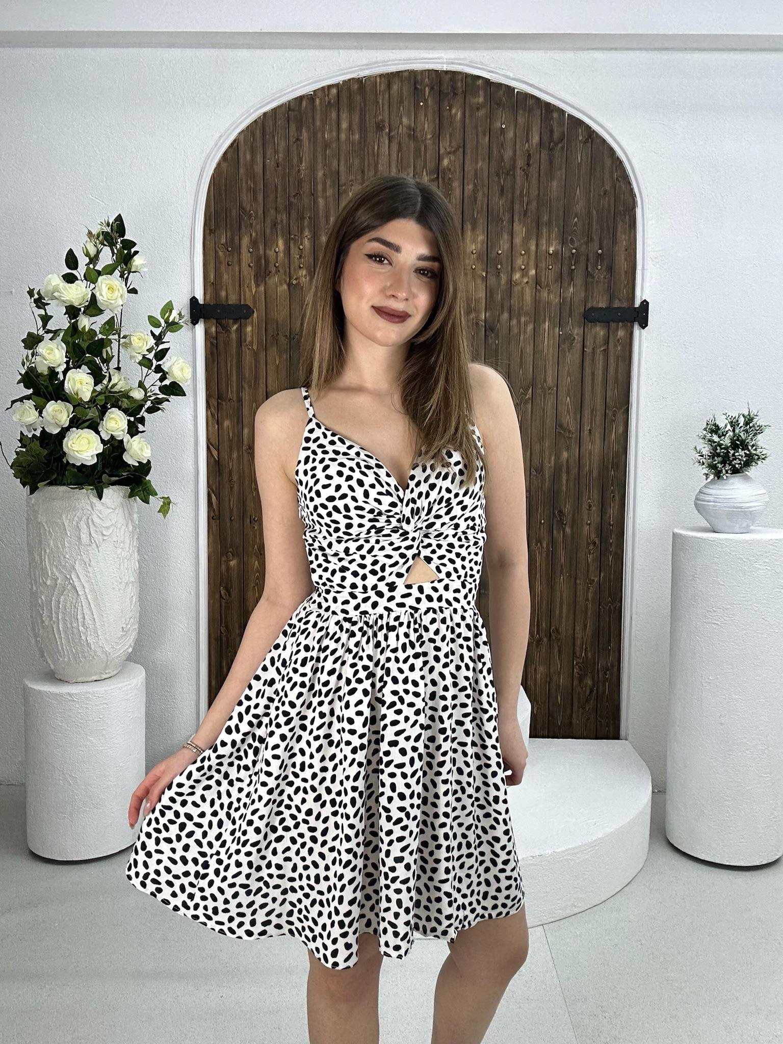 Bel Detaylı Viskon Kumaş Glop Destekli Beyaz Kloş Elbise