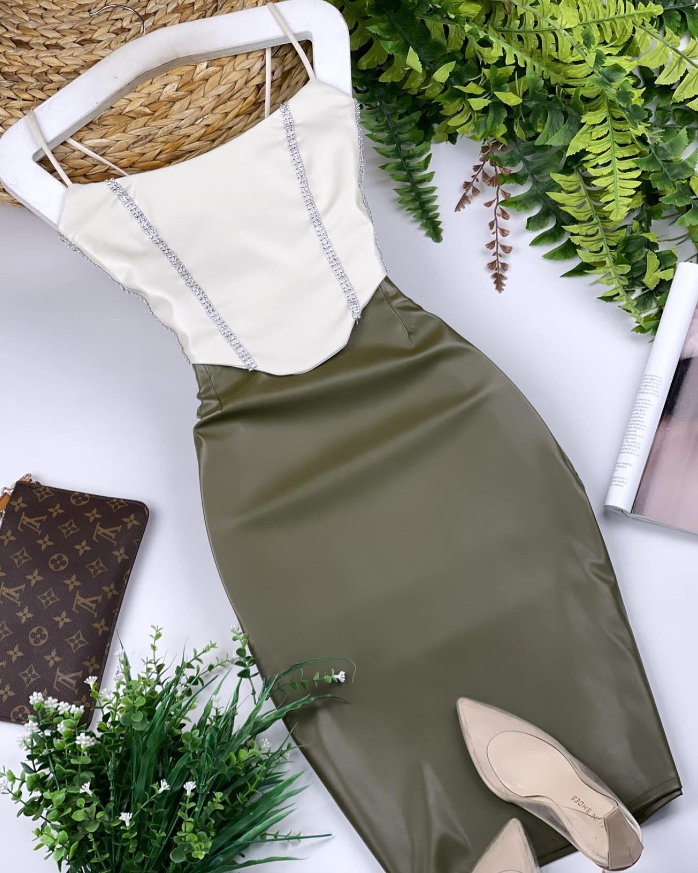 Beli Lastikli Fermuarsız Yırtmaçsız Full Likralı Deri Kalem Etek