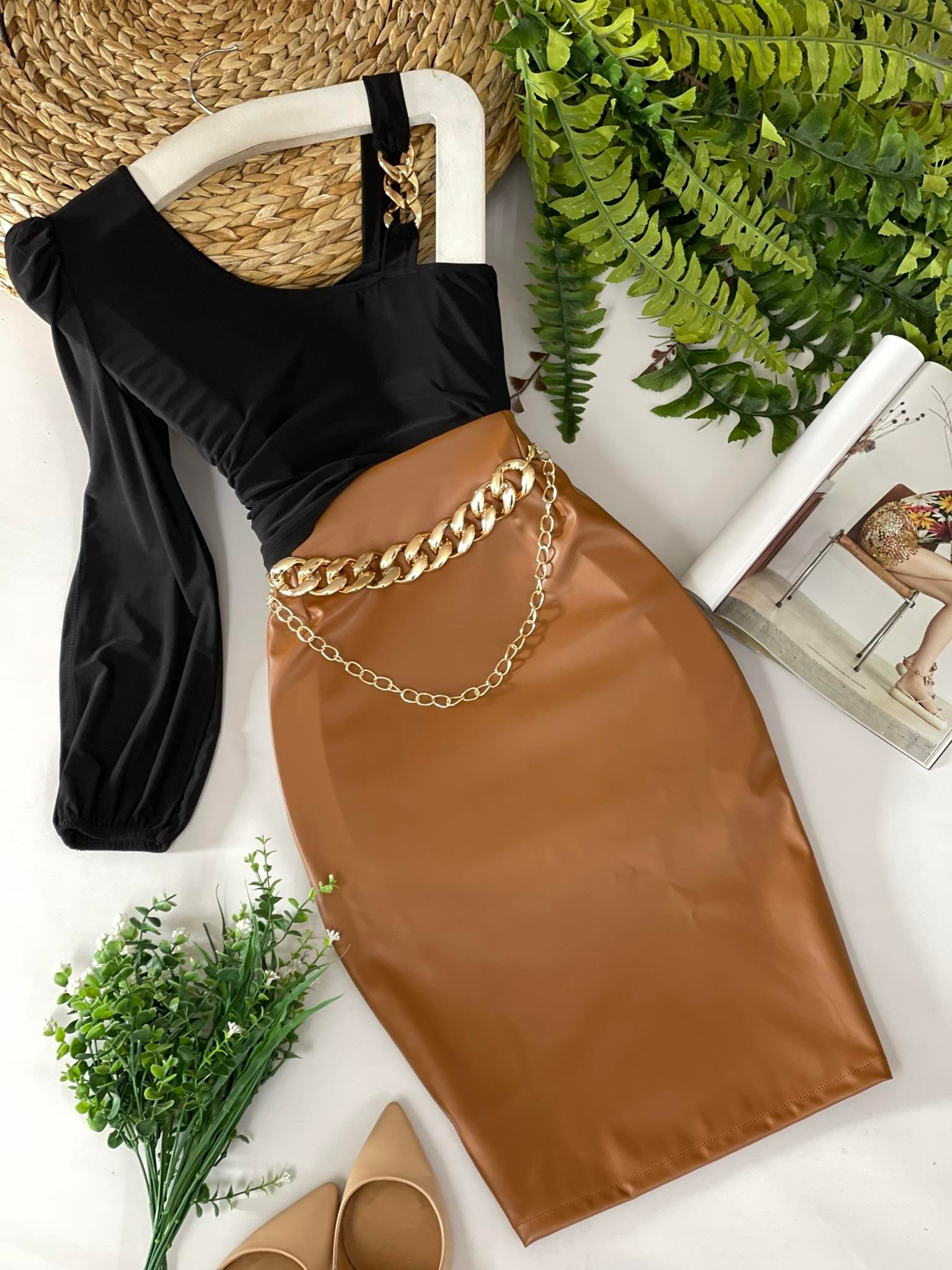 Beli Lastikli Fermuarsız Yırtmaçsız Full Likralı Deri Kalem Etek