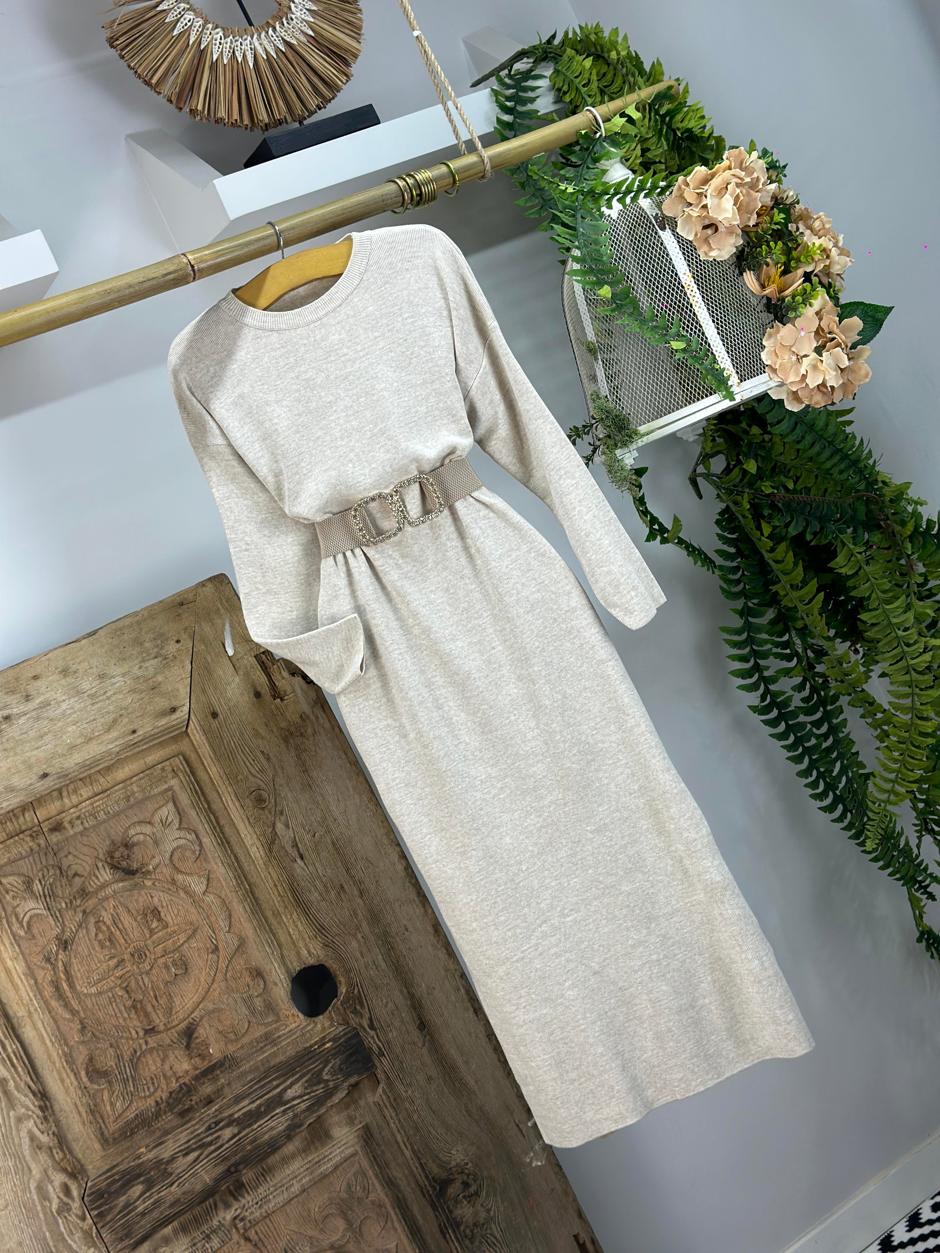 Bisiklet Yaka Rahat Kalıp Basic Uzun Triko Elbise