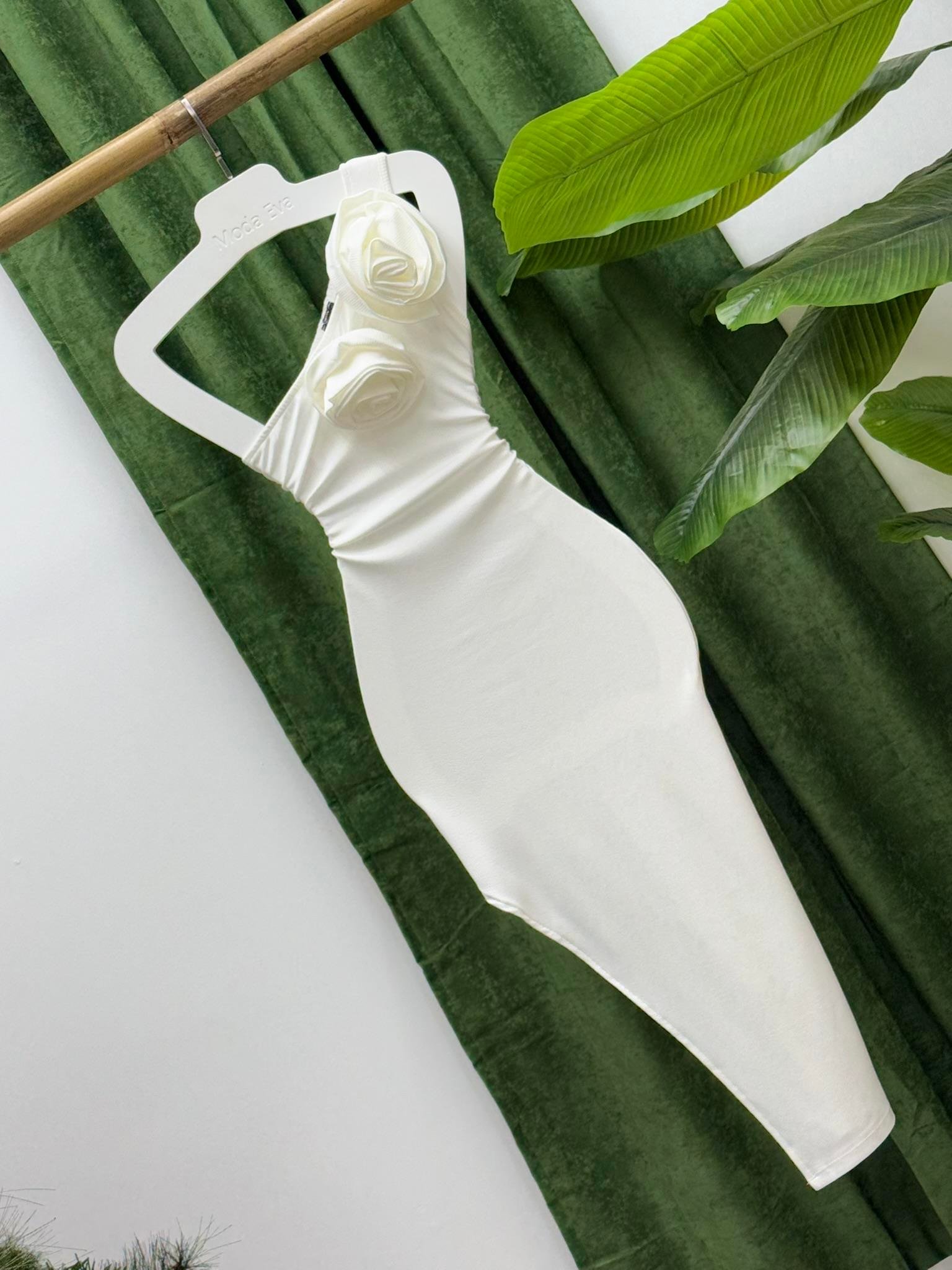 Burgu Kumaş Çiçek Detay Tek Omuz Kalem Elbise Beyaz