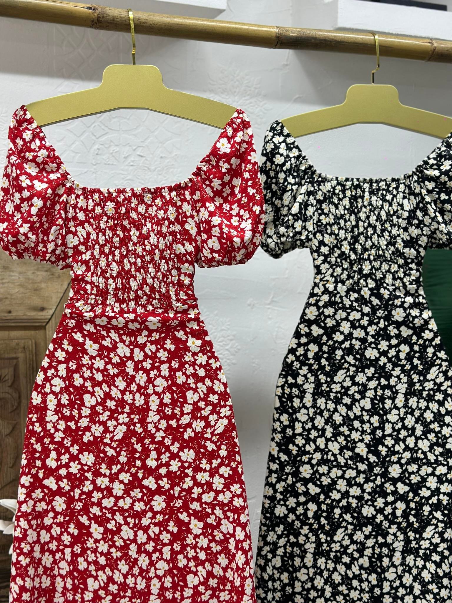 Bürümcük Kumaş Çiçek Desen Göğüs Büzgülü Sırt Gipeli Midi Boy Elbise