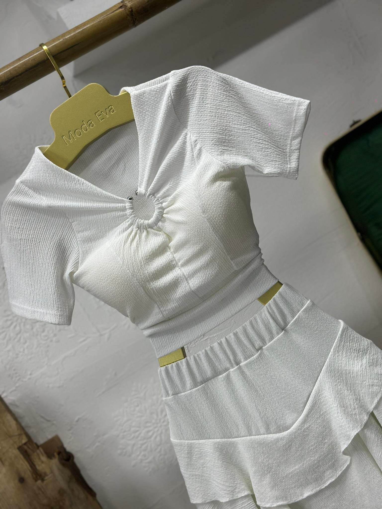 Bürümcük Kumaş Halka Detay Gloplu Crop