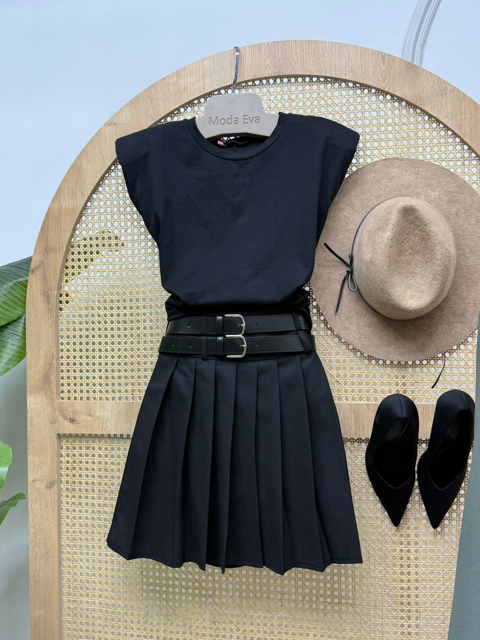 Çift Kemerli Pileli Etek Siyah