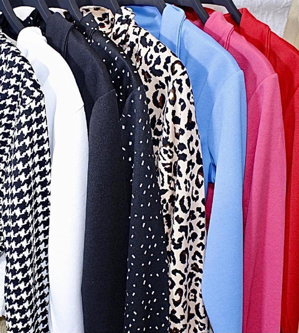 Crep Dokuma Gömlek Yaka Gipe Detaylı Bluz