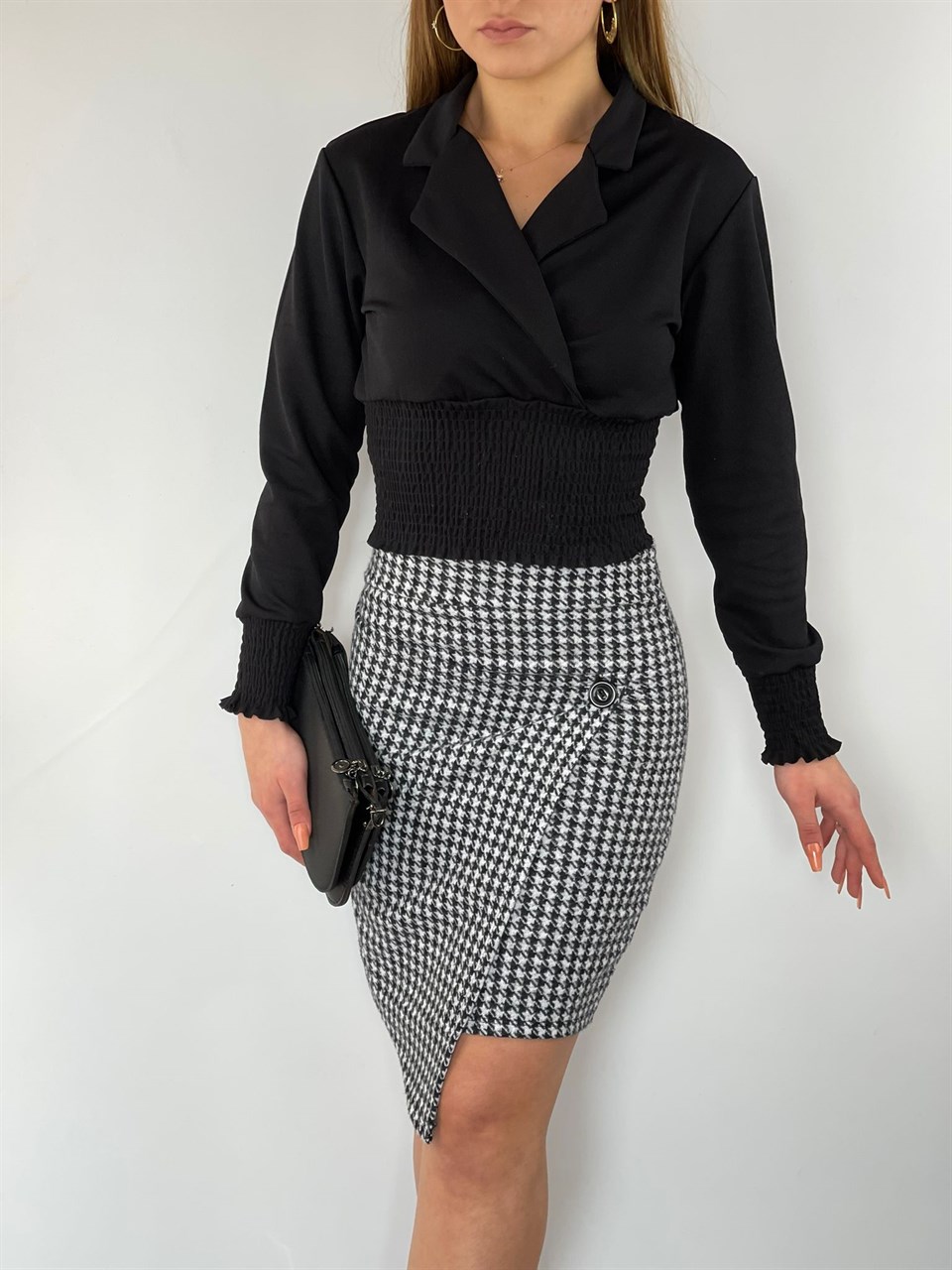 Crep Dokuma Gömlek Yaka Gipe Detaylı Bluz