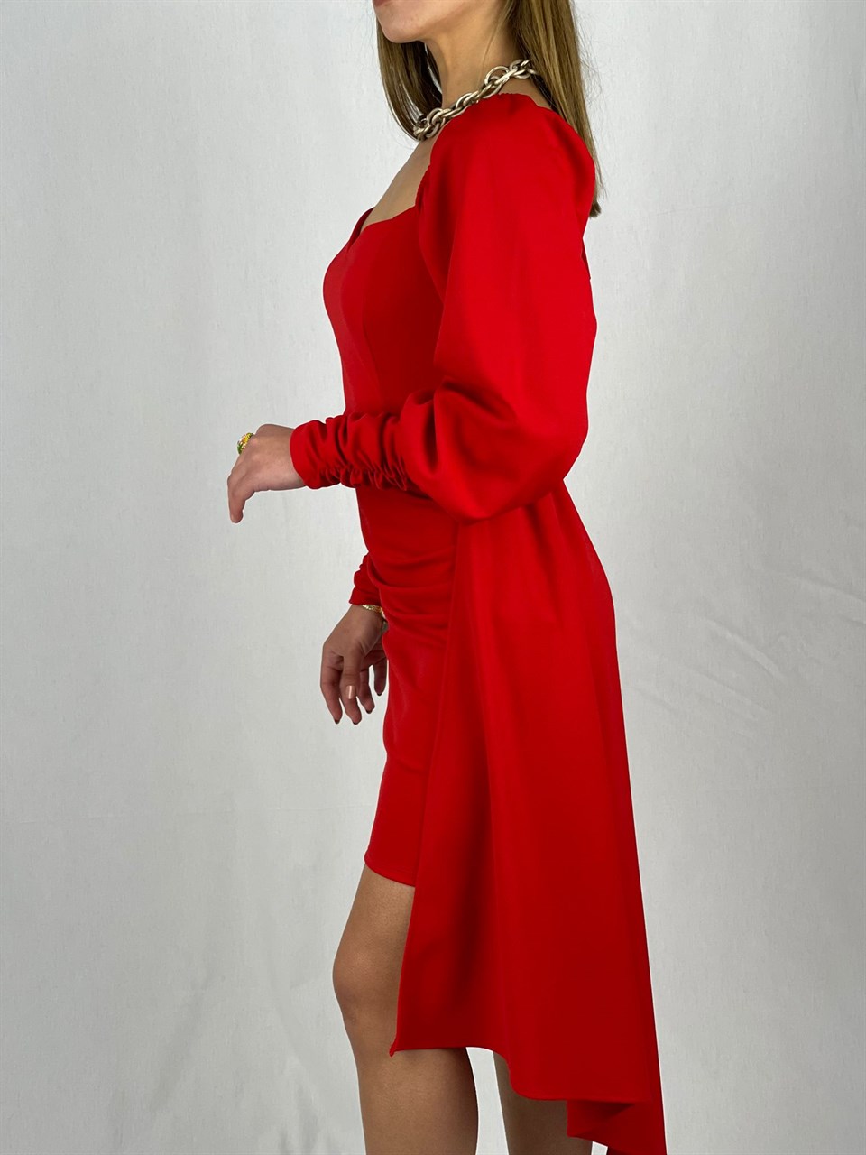 Crep Dokuma Kumaş Balon Kol Etek Detay Kalp Yaka Elbise