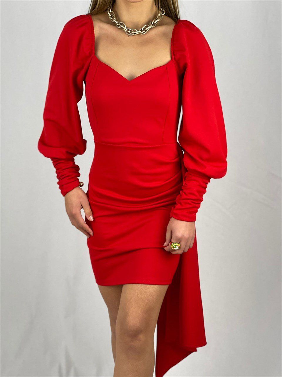 Crep Dokuma Kumaş Balon Kol Etek Detay Kalp Yaka Elbise