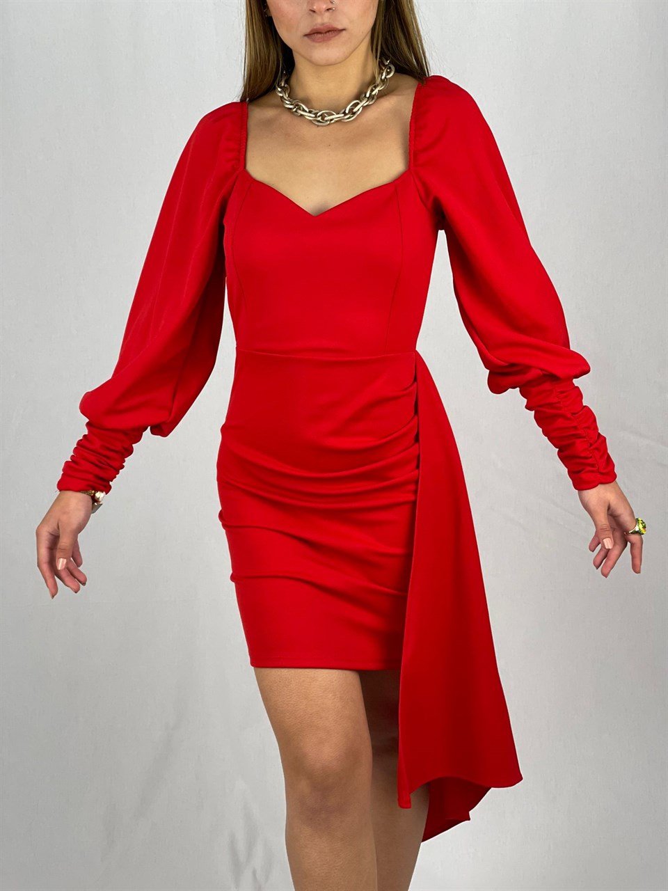 Crep Dokuma Kumaş Balon Kol Etek Detay Kalp Yaka Elbise