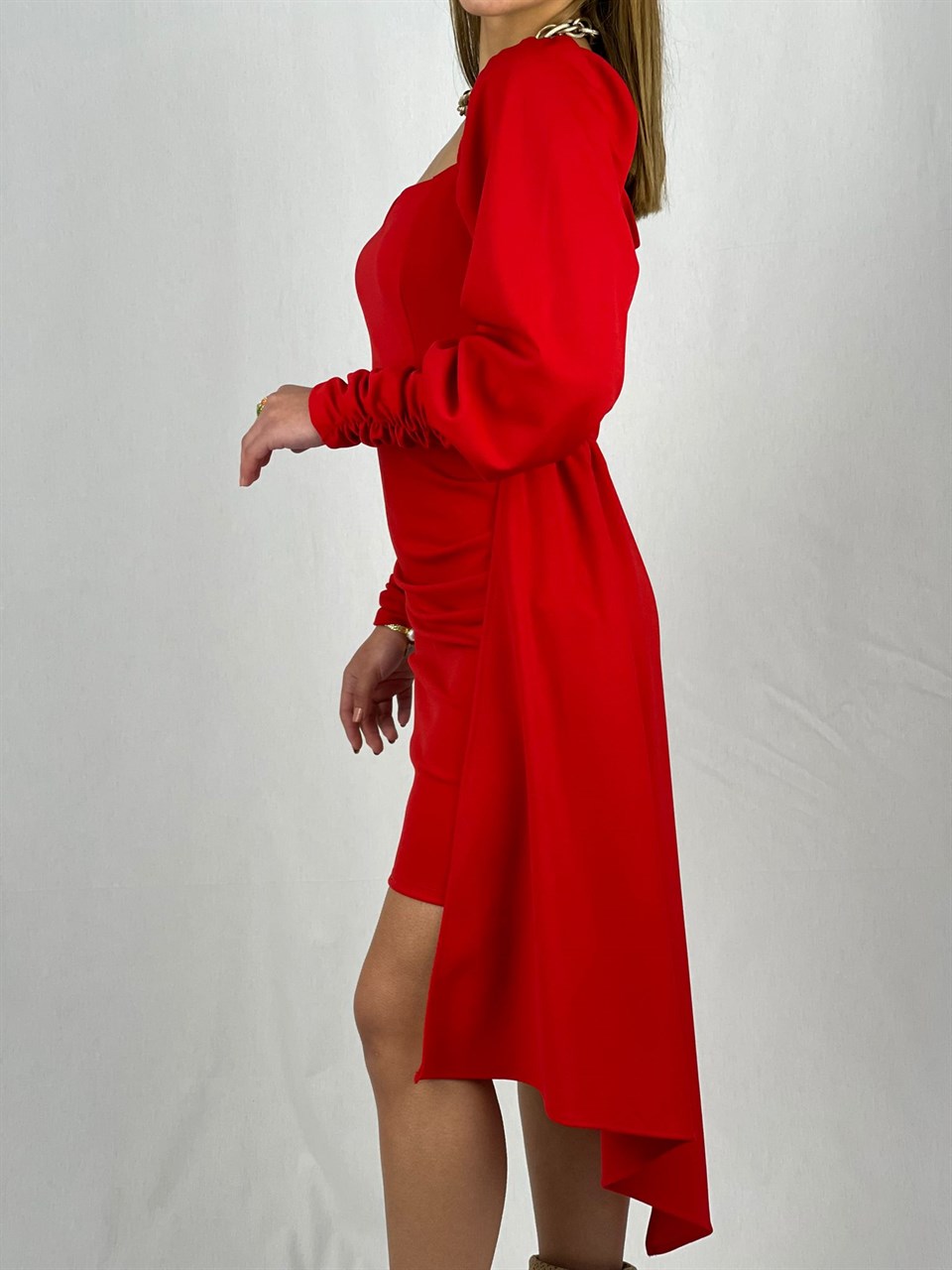 Crep Dokuma Kumaş Balon Kol Etek Detay Kalp Yaka Elbise