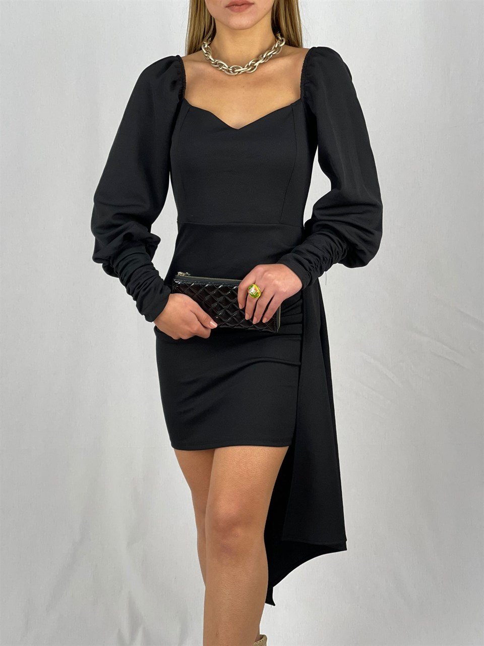 Crep Dokuma Kumaş Balon Kol Etek Detay Kalp Yaka Elbise