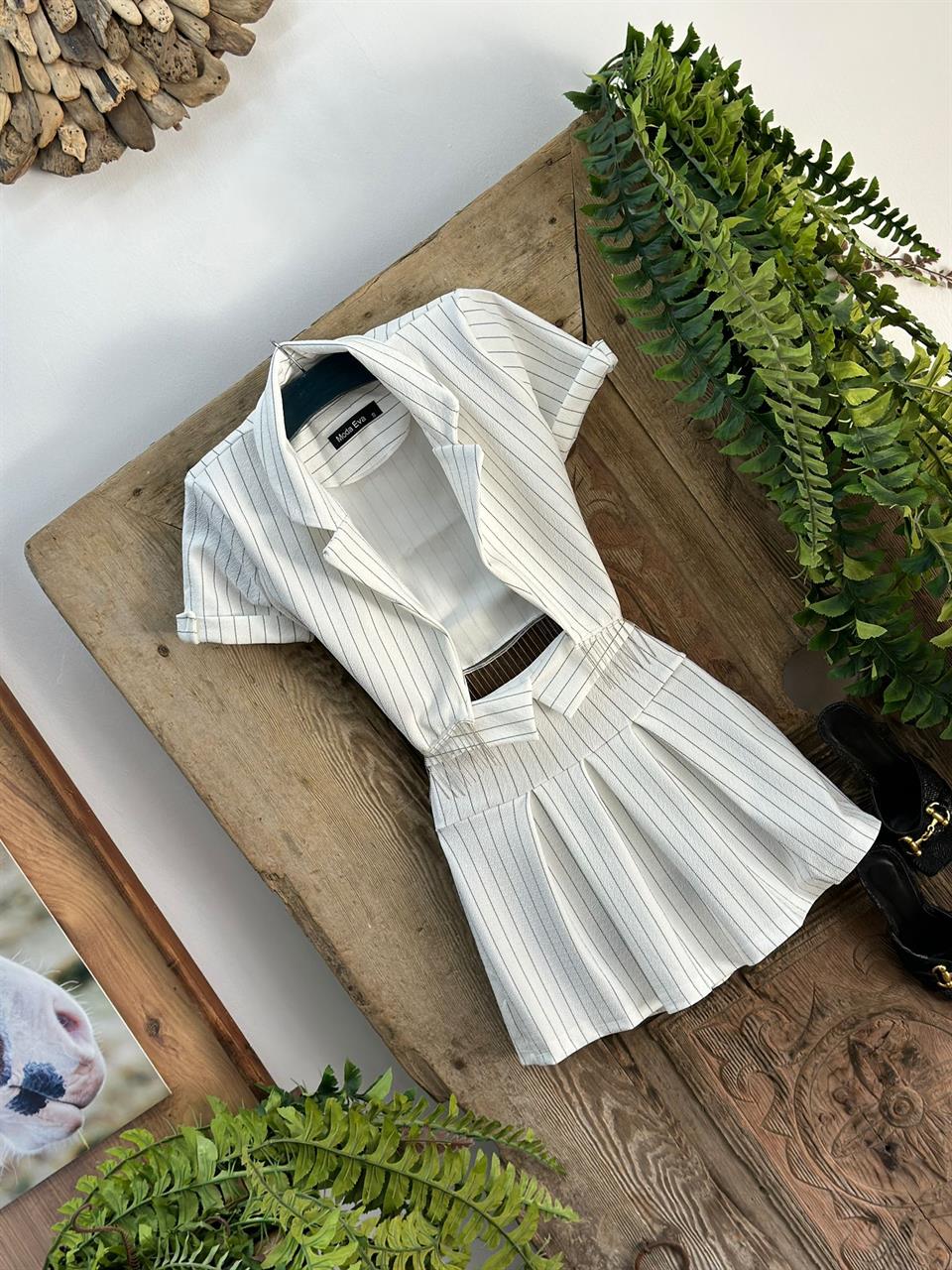 Crep Dokuma Kumaş Bel Detay Pileli Fermuarsız Etek 