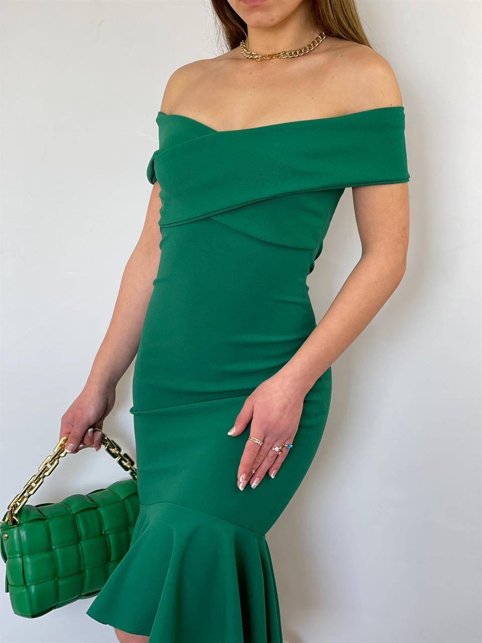 Crep Dokuma Kumaş Çapraz Yaka Full Likralı Eteği Volanlı Elbise