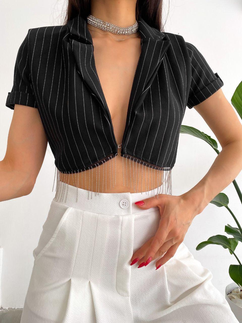 Crep Dokuma Kumaş Çizgi Desen Zincir Detay Kısa Ceket 