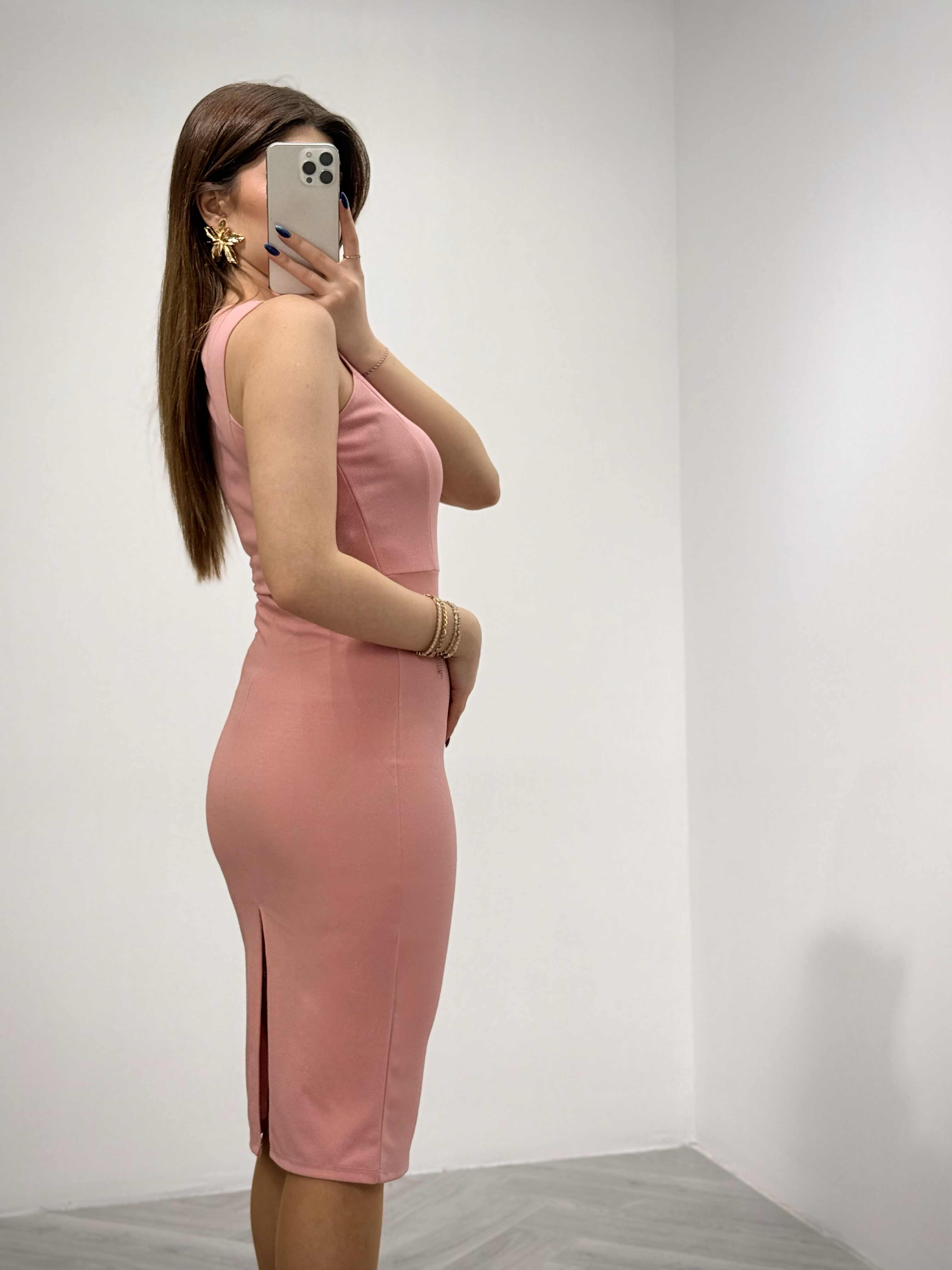 Crep Dokuma Kumaş Halter Yaka Özel Üretim Elbise Pudra