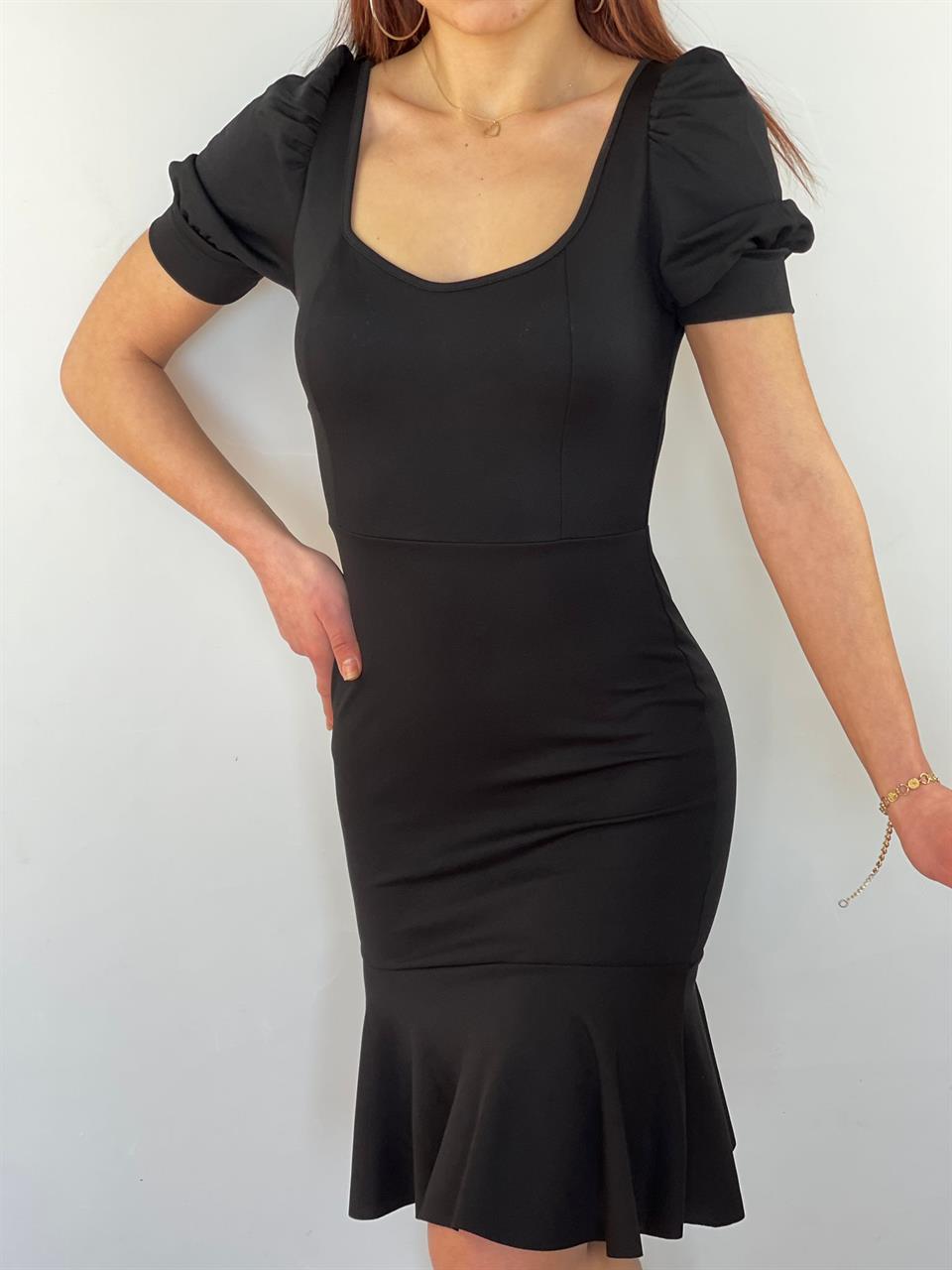 Crep Dokuma Kumaş Kalp Yaka Eteği Volanlı Elbise 