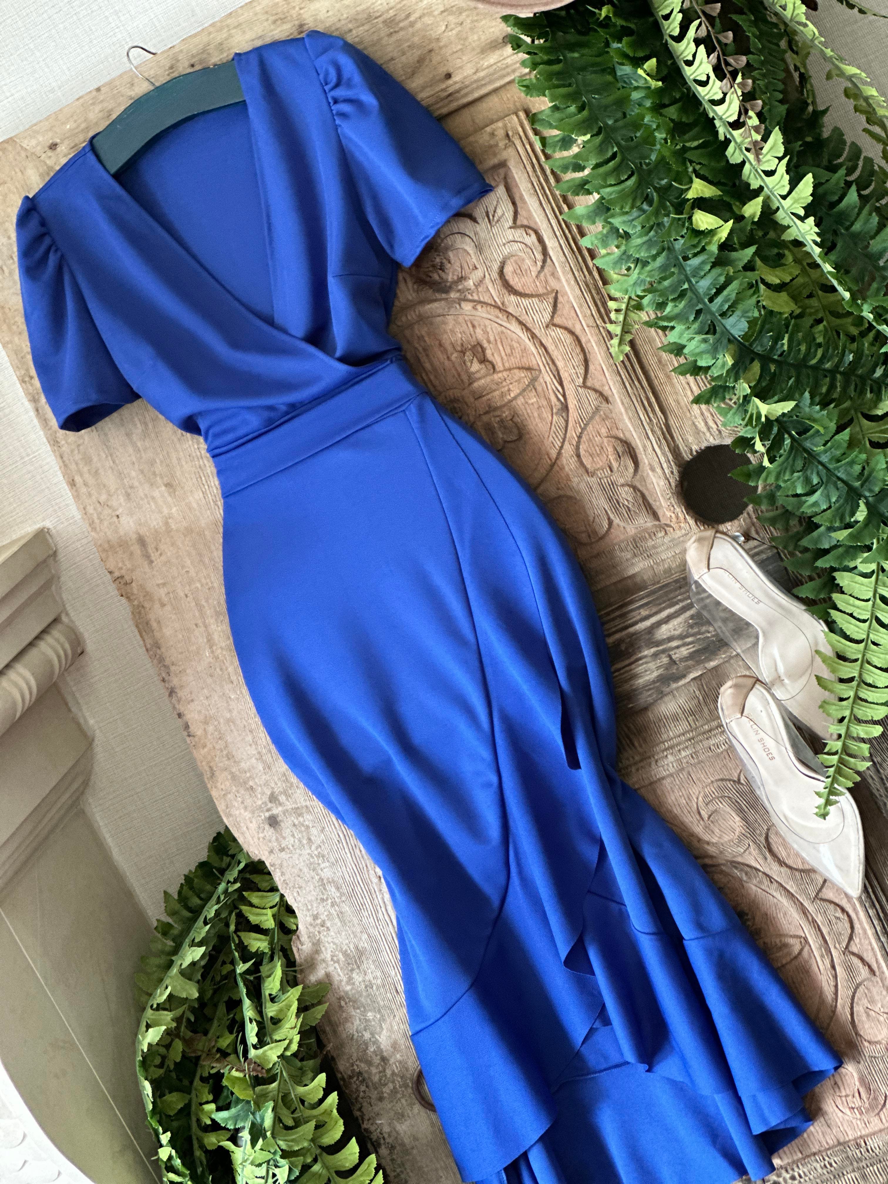 Crep Dokuma Kumaş Kruvaze Yaka Volan Detaylı Midi Boy Elbise