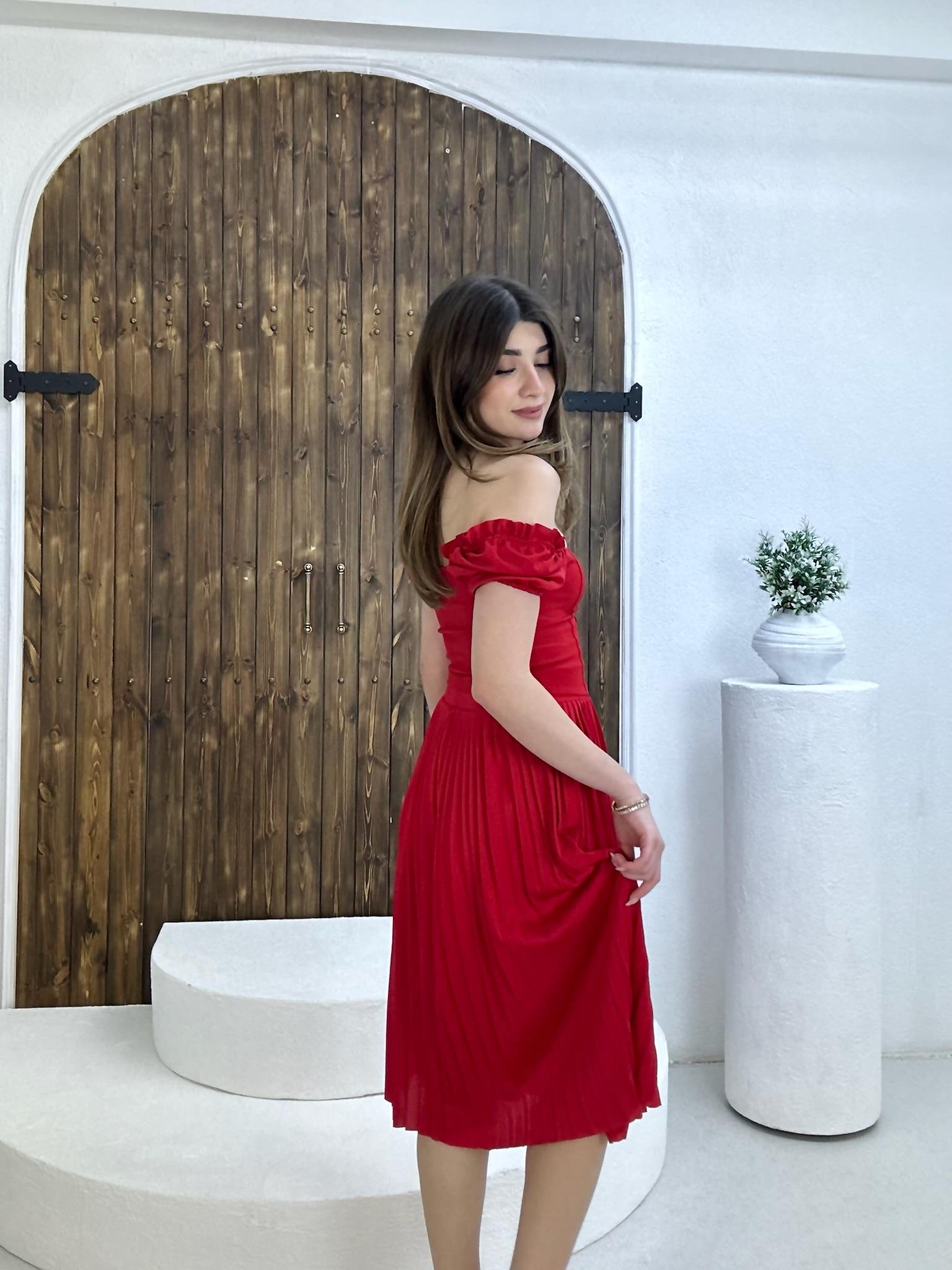 Crep Dokuma Kumaş Pliseli Çiçek Desen Midi Boy Etek 