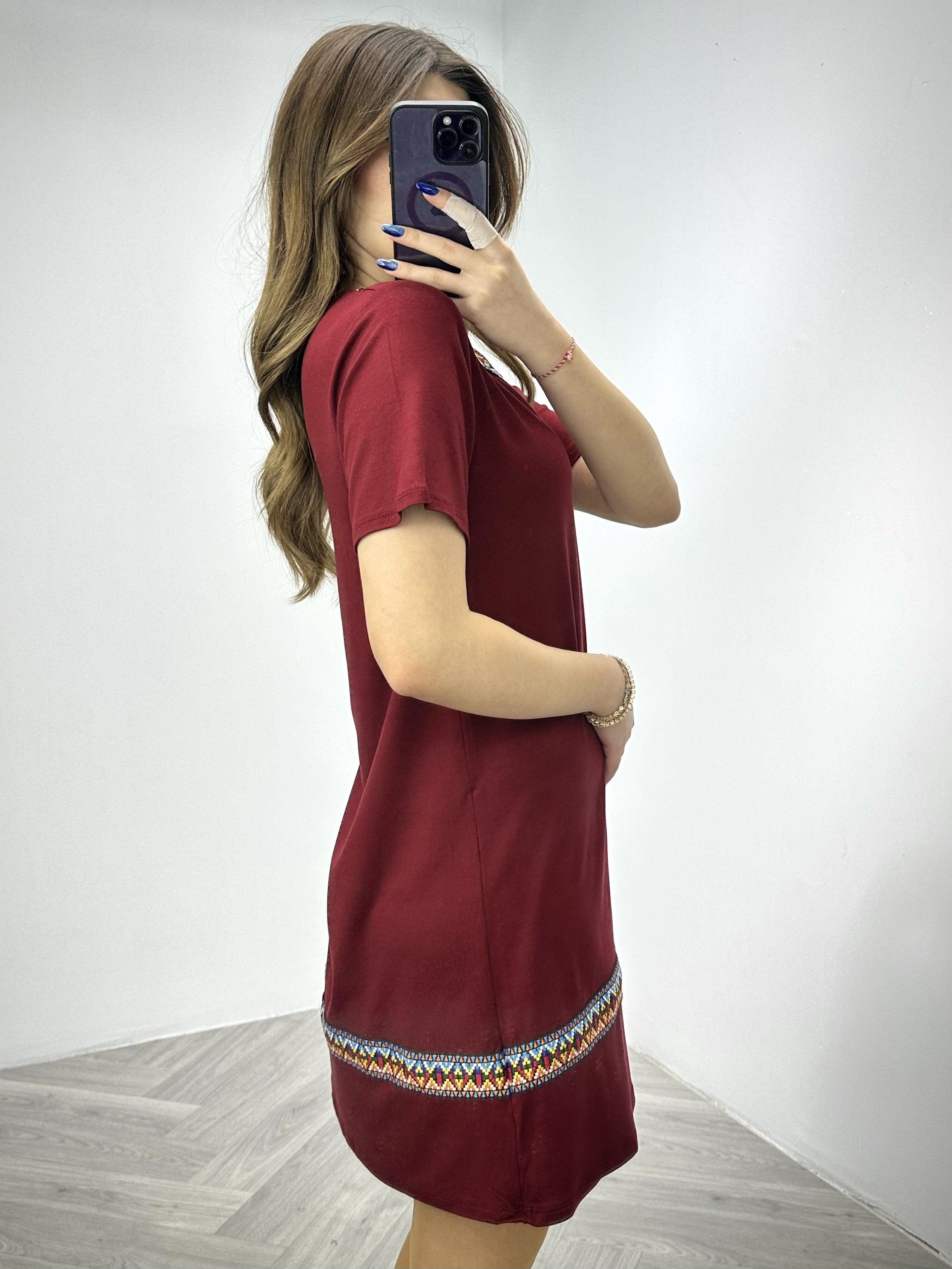 Crep Kumaş Etnik Desen Şeritli V Yaka Rahat Elbise Bordo