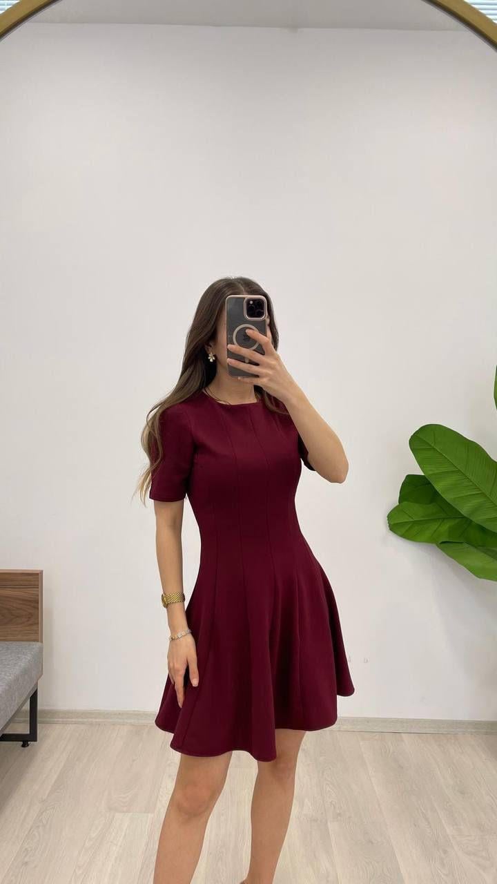 Crep Kumaş Kısa Kol Eteği Kloş Parça Dikişli Elbise Bordo