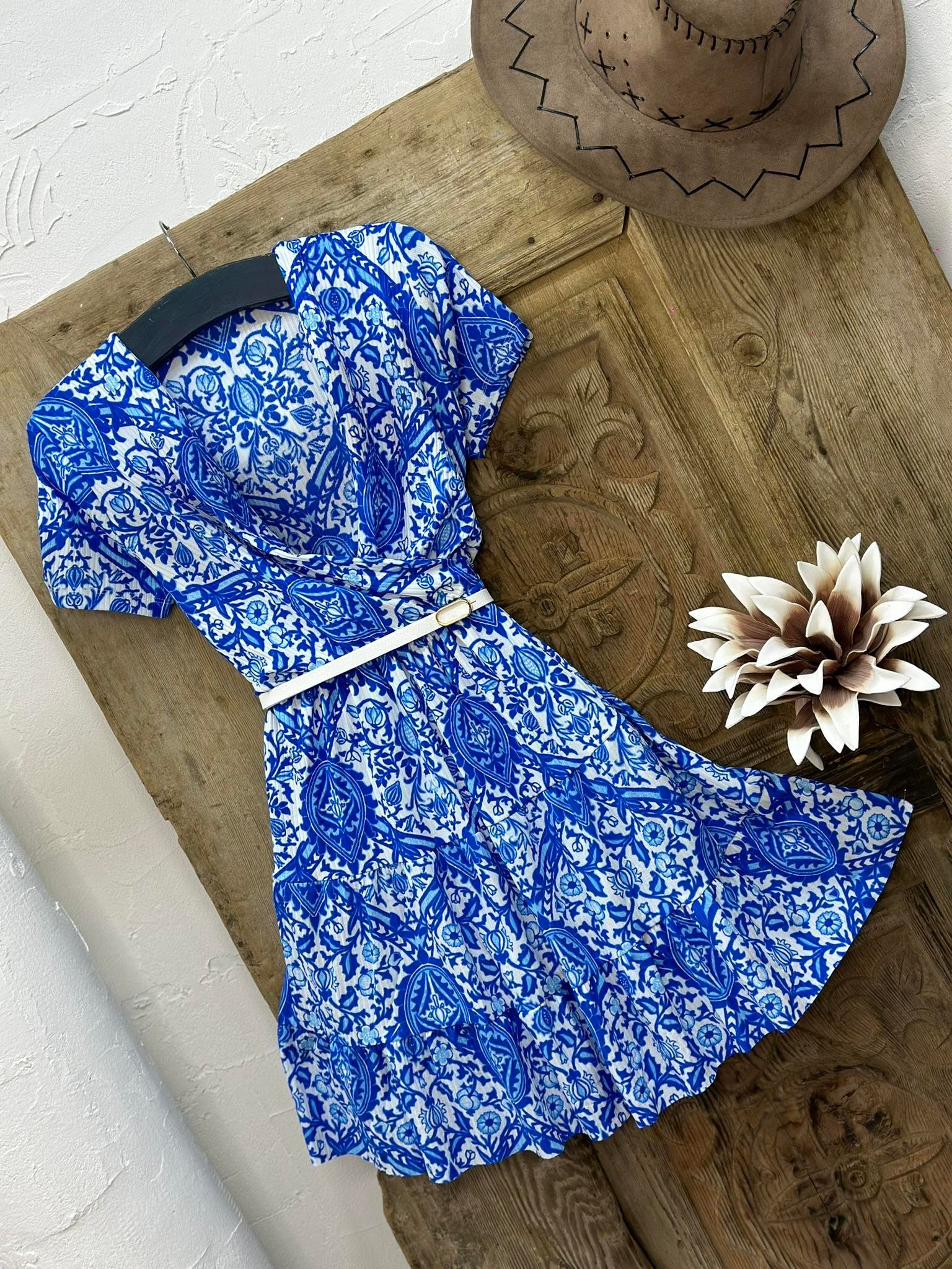 Crep Kumaş Kruvaze Yaka Kısa Kol Kloş Elbise