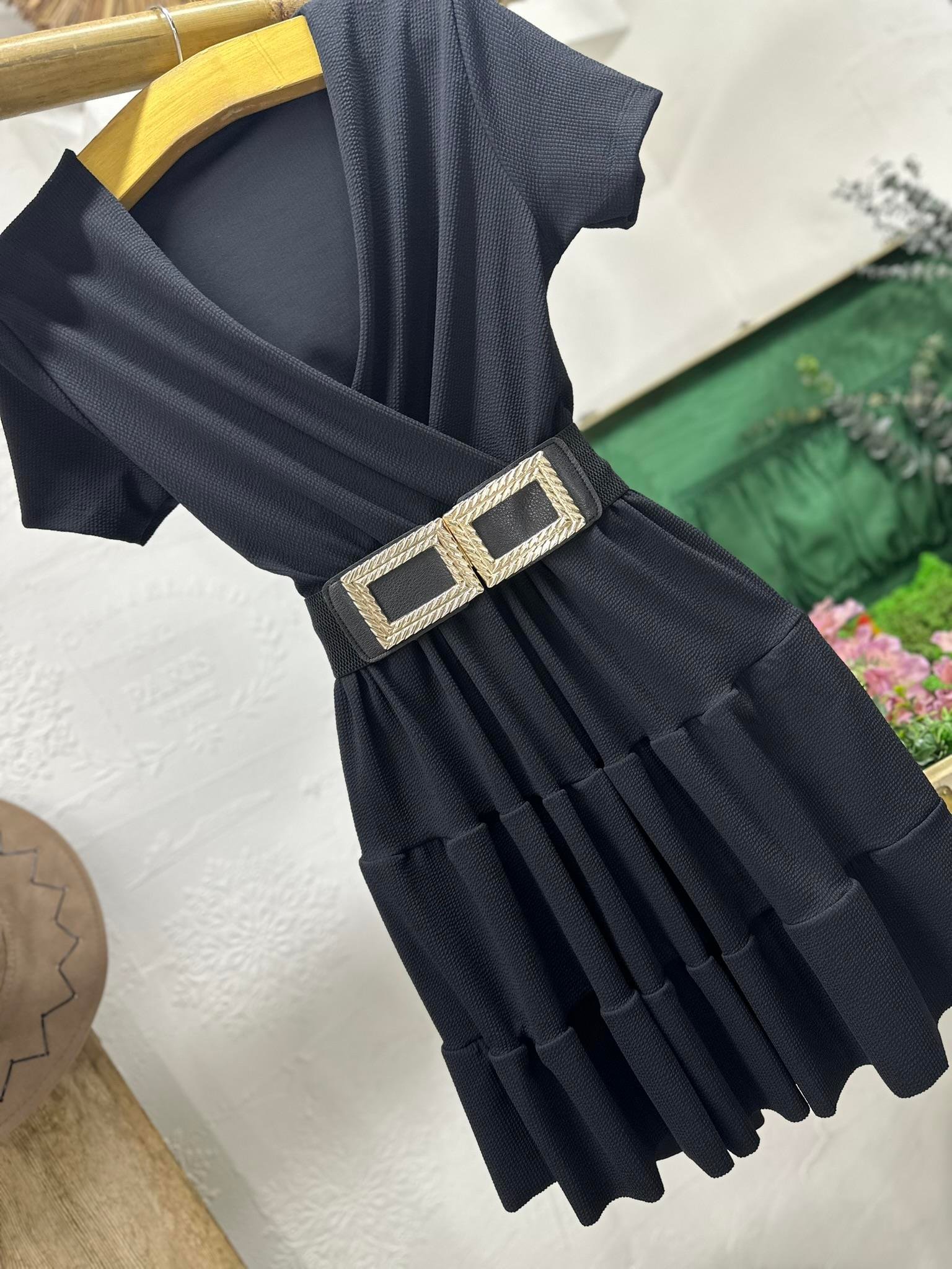 Crep Kumaş Kruvaze Yaka Kısa Kol Kloş Elbise