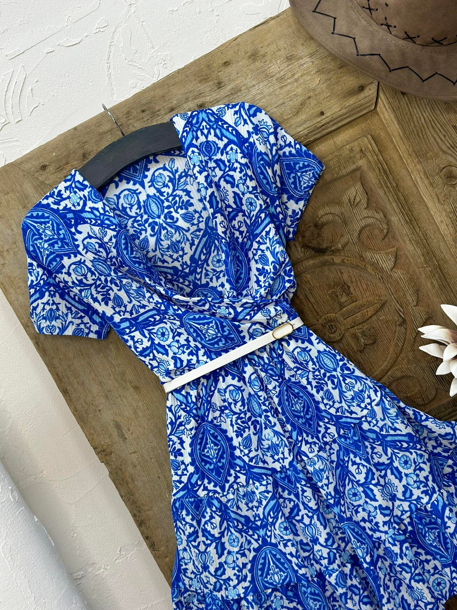 Crep Kumaş Kruvaze Yaka Kısa Kol Kloş Elbise