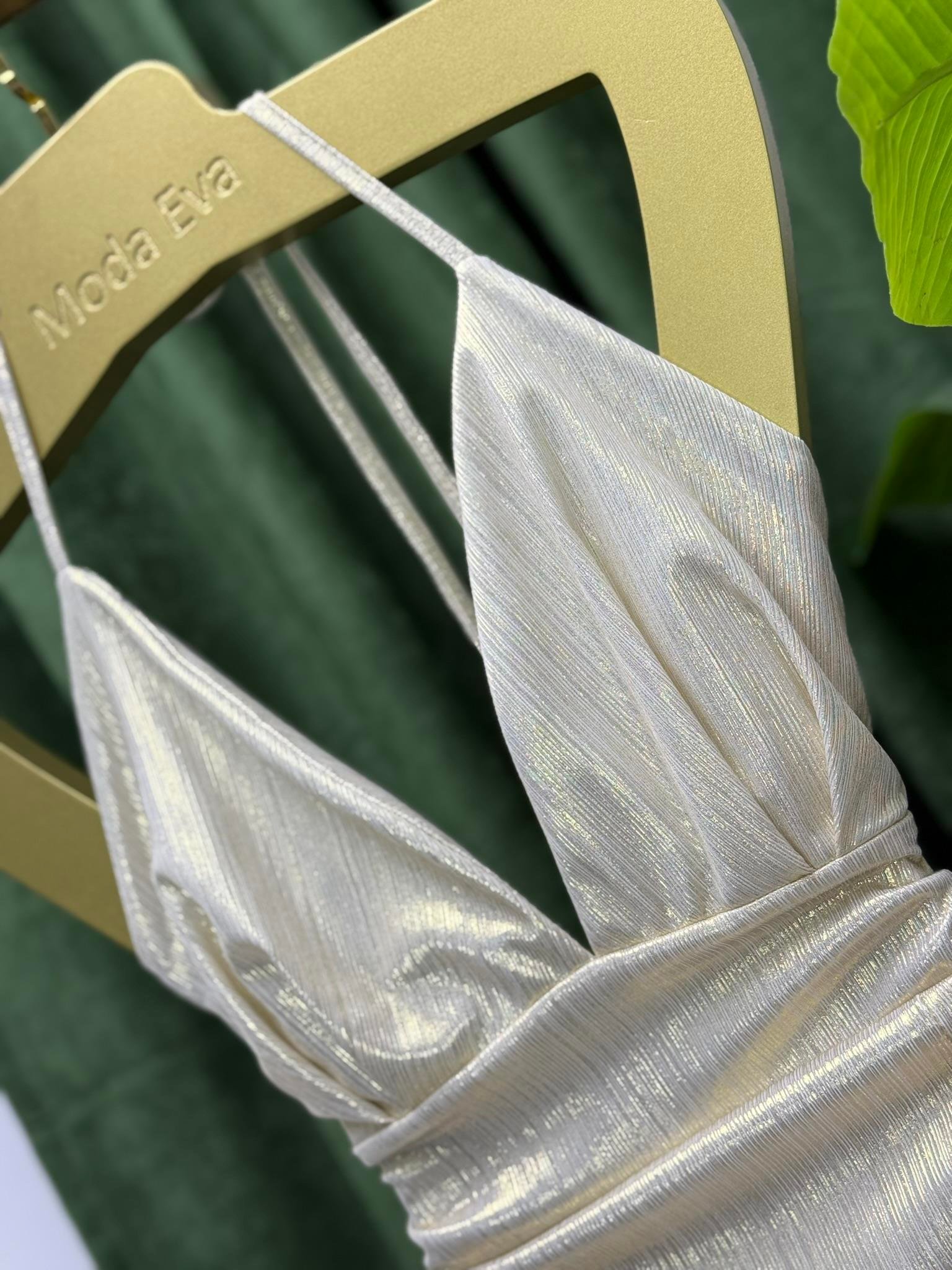 Derin V Yaka Boyundan Bağlamalı Tasarım Parlak Mini Elbise Gold