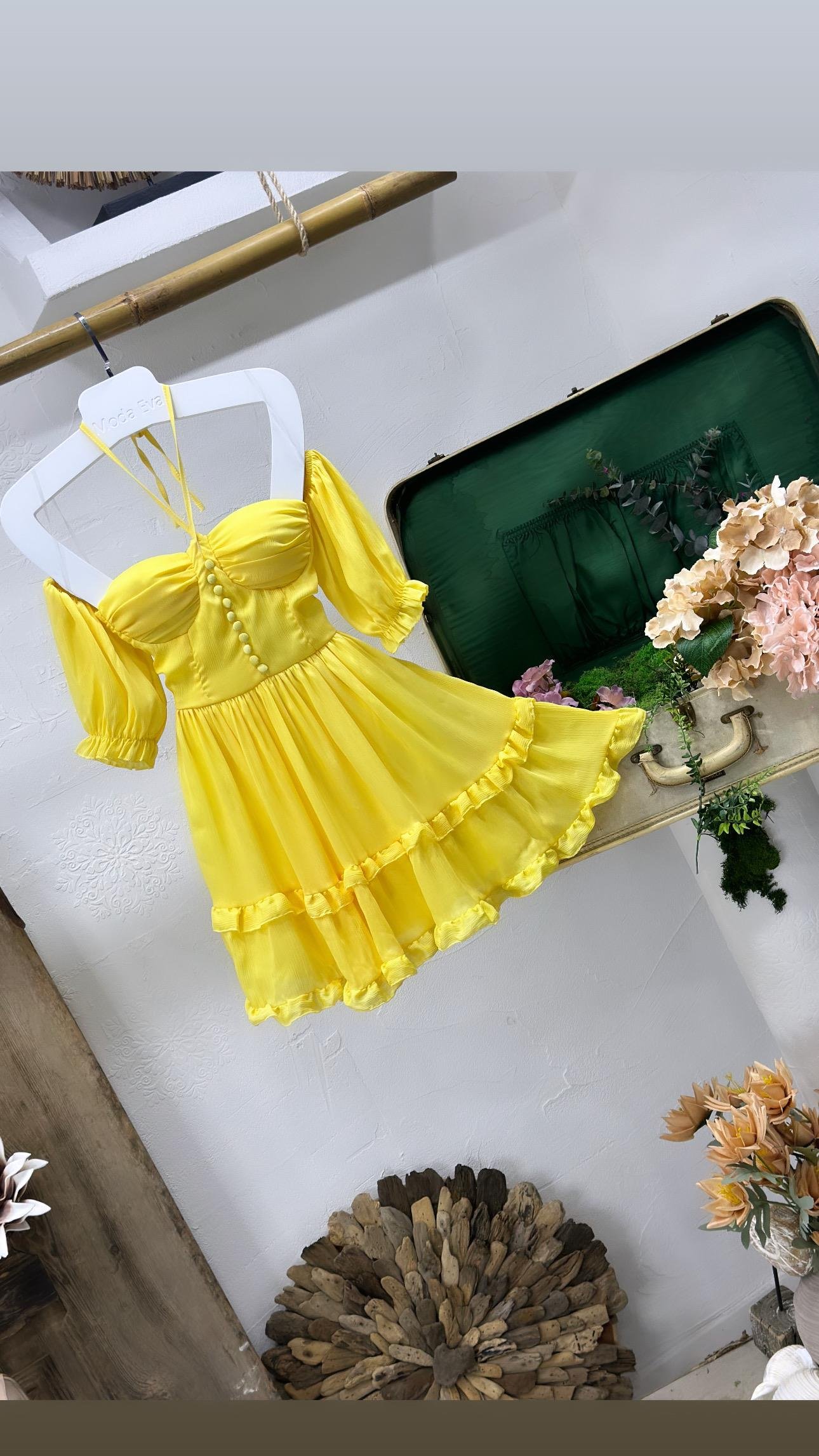 Dokulu Şifon Kumaş Düşük Kol Tasarım Kloş Elbise