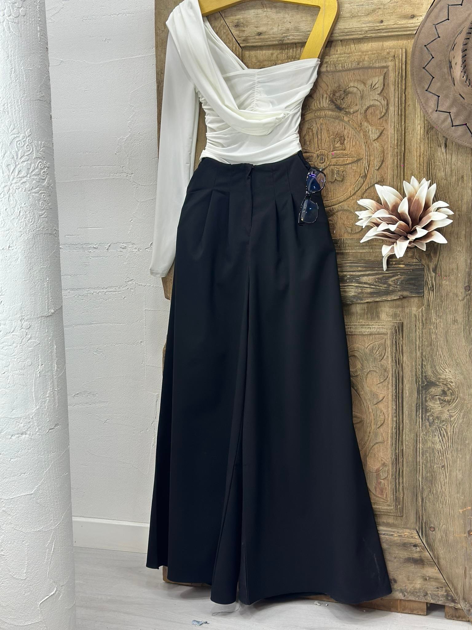 Dubble Kumaş Pile Detay Bel Arkası Lastikli Palazzo Pantolon 