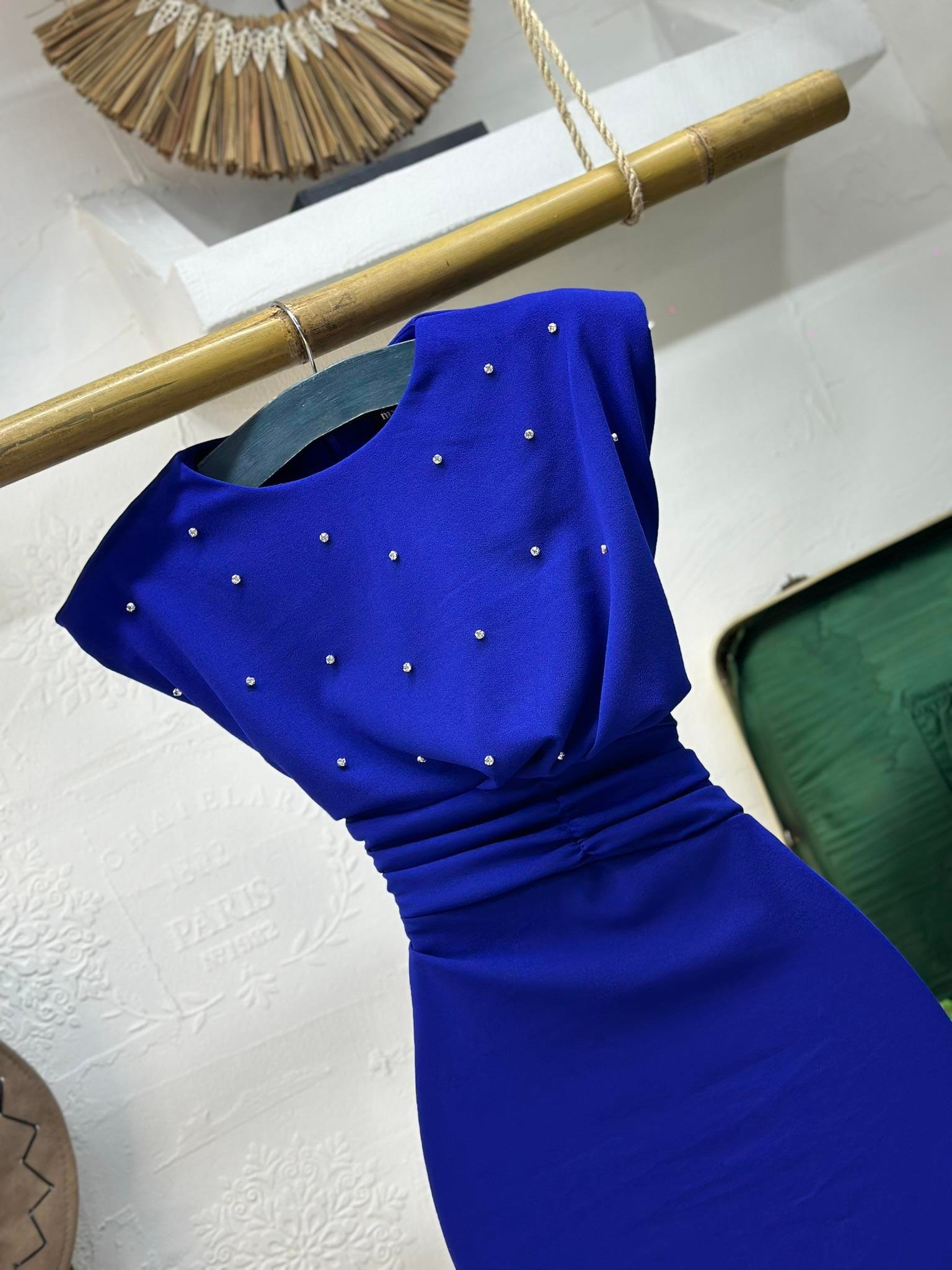 Dubble Kumaş Taş Dizayn Bel Detay Midi Boy Elbise