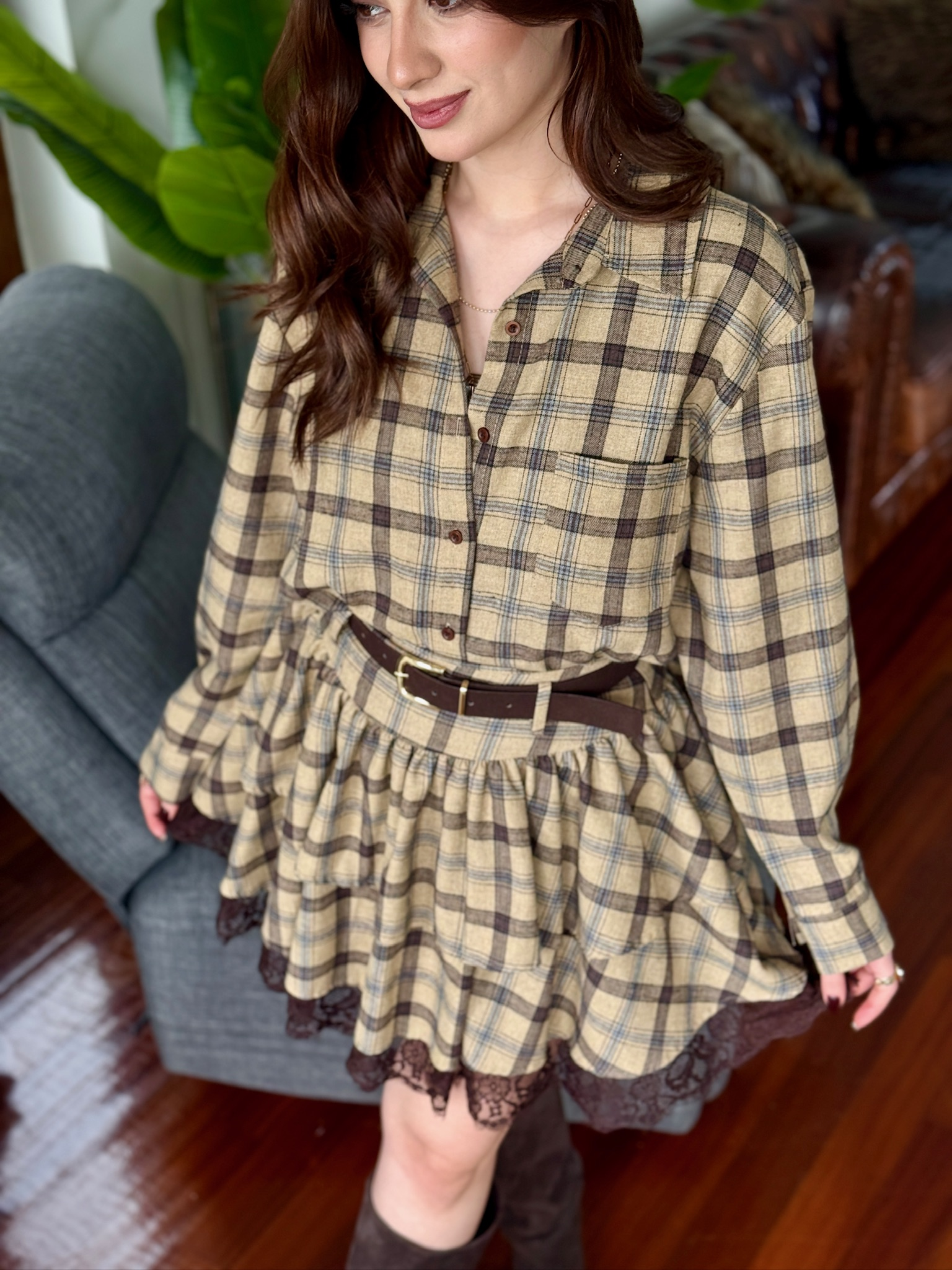 Ekose Desenli Dantel Detaylı Etek& Gömlek Kemer Dahil İkili Takım Bej