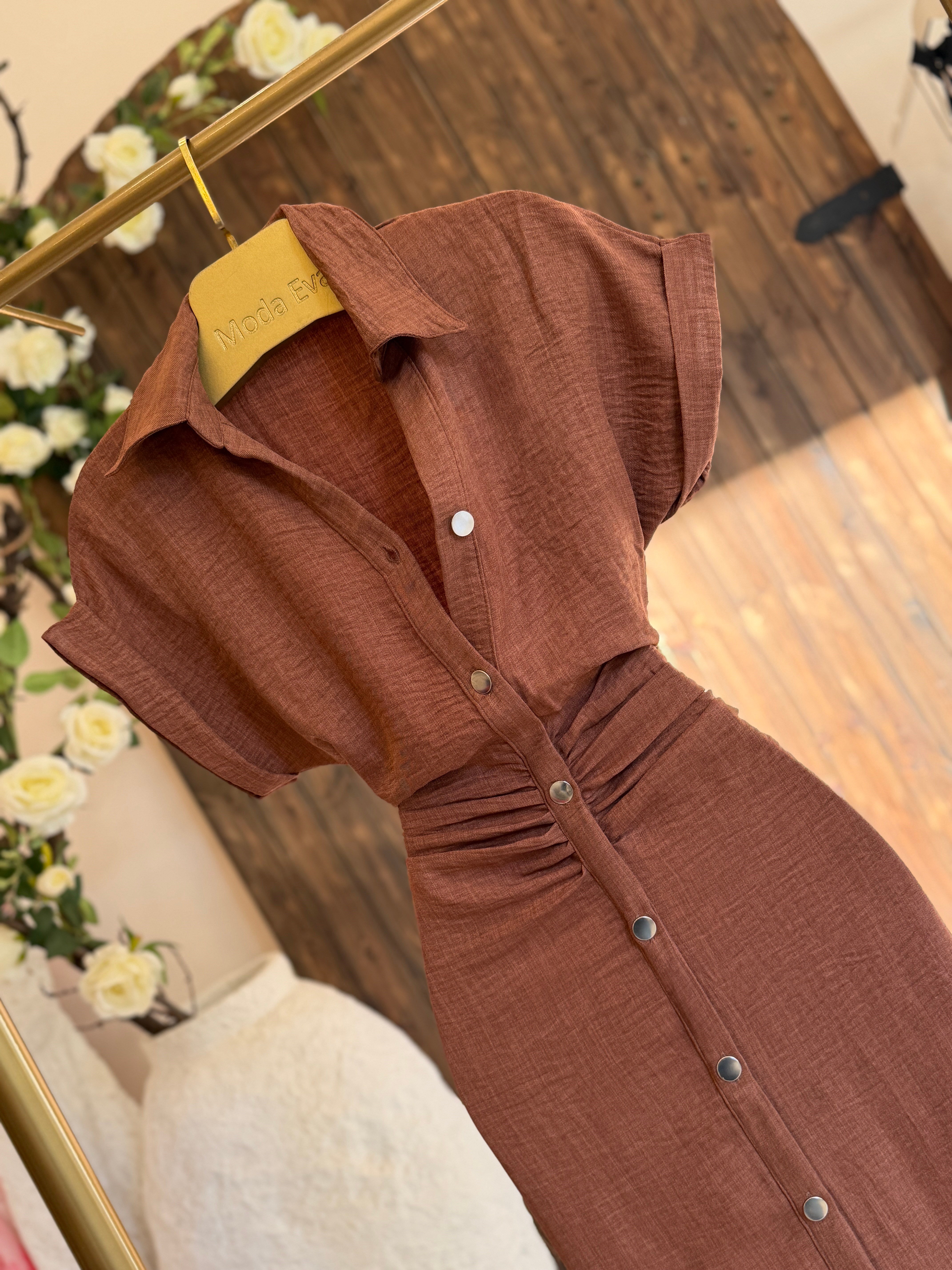 Flam Kumaş Drape Detaylı Uzun Gömlek Yaka Elbise Kahverengi