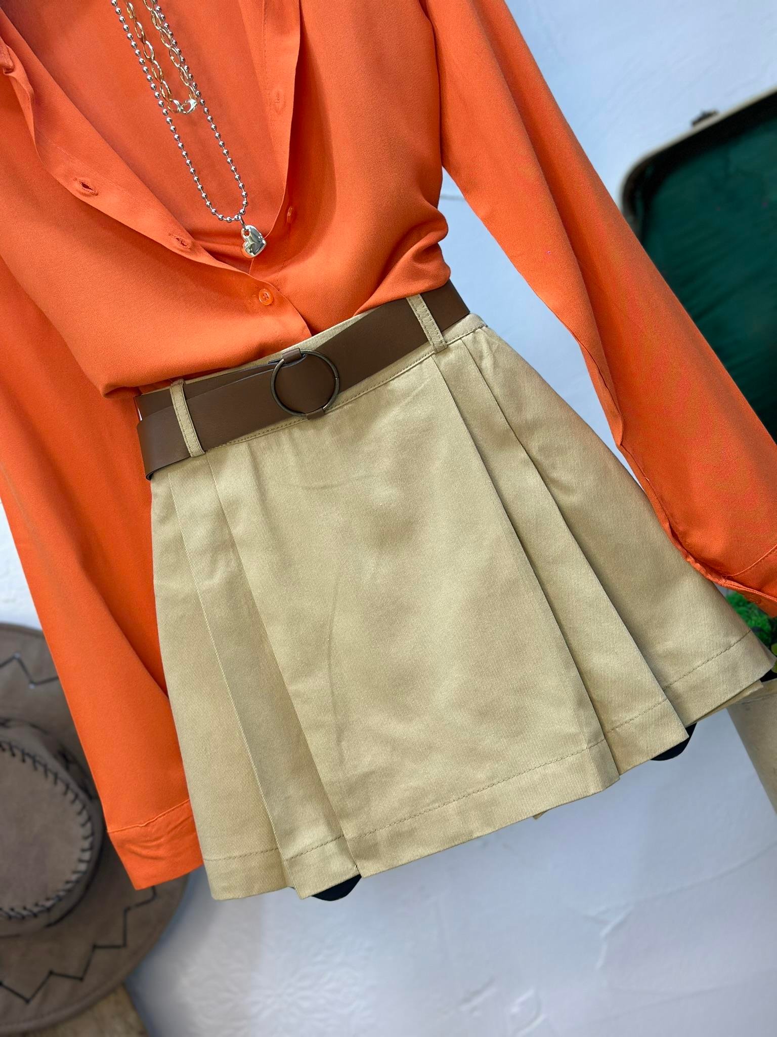 Gabardin Kumaş Kemerli Pileli Şort Etek