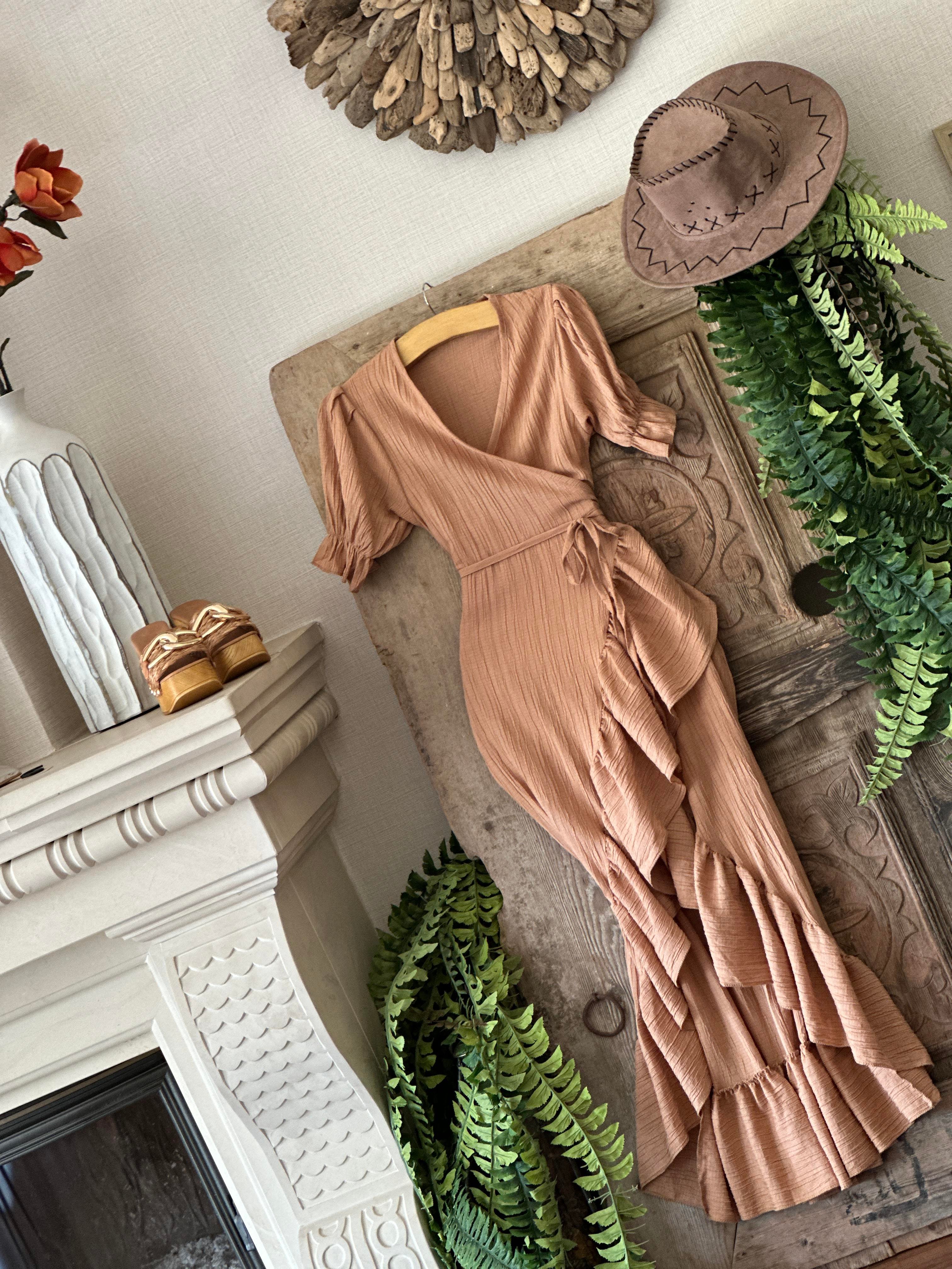 Gofre Kumaş Eteği Volanlı Anvalop Elbise