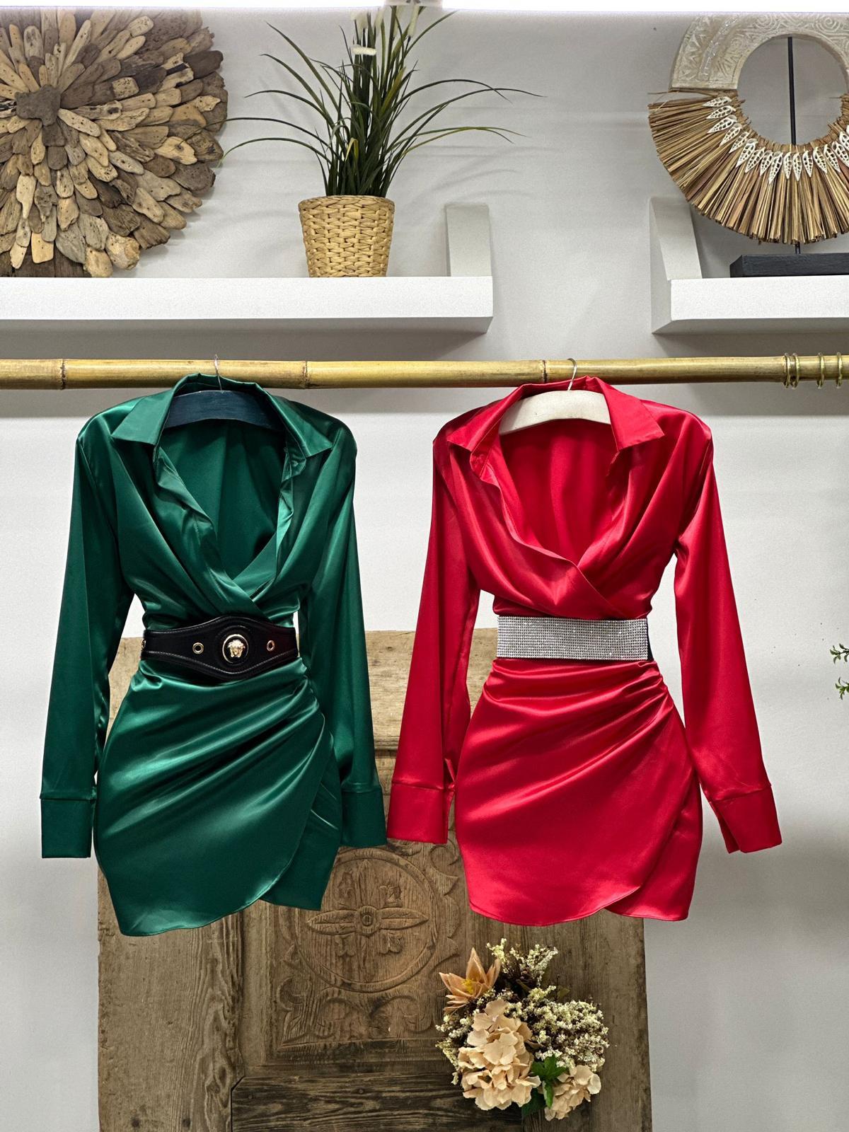 Gramajlı Saten Kumaş Drapeli Zarf Etekli Gömlek Yaka Elbisemiz