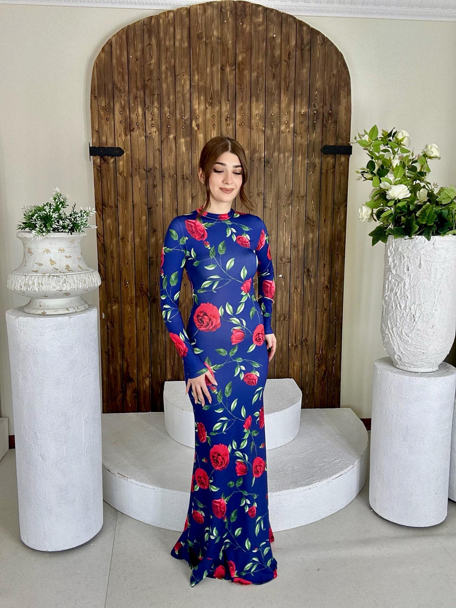 Gül Desen Balıkçı Yaka Eteği Volanlı Maksi Boy Elbise