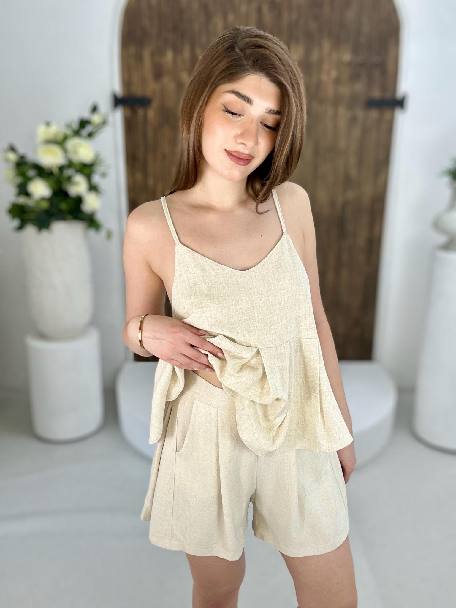 Ham Keten Kumaş Askılı Sırt Gipeli Rahat Kesim Bluz 