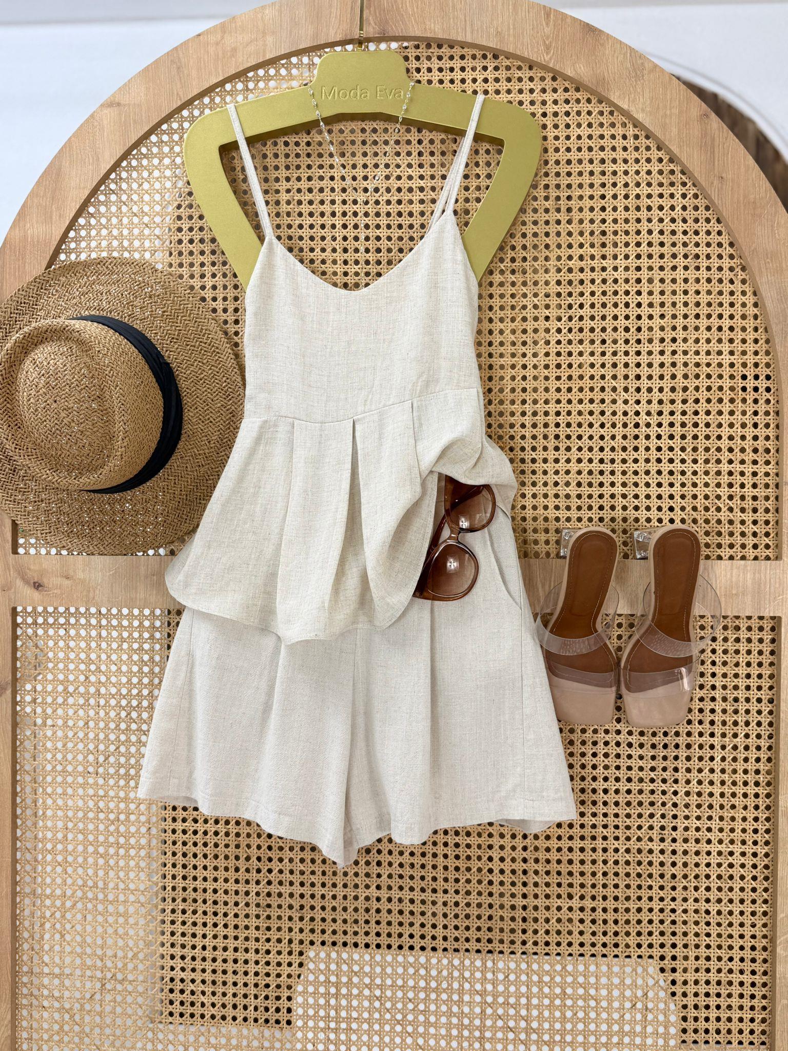 Ham Keten Kumaş Bel Arkası Lastikli Şort 